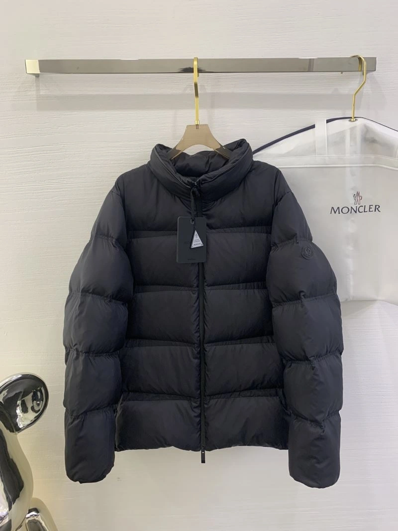 Tailored Moncler Down Jackets 143757