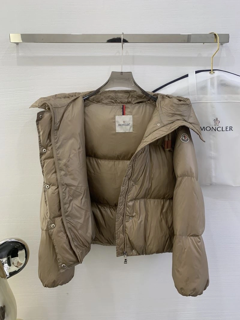 Moncler Down Jackets EyeCatching 143755