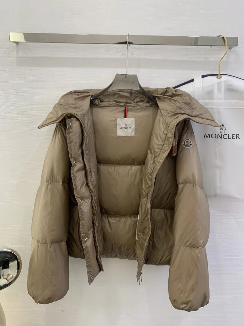 Moncler Down Jackets EyeCatching 143755