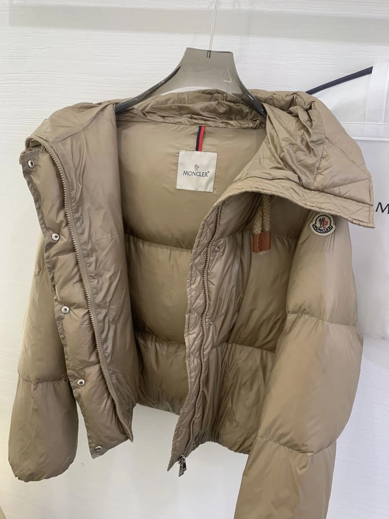 Moncler Down Jackets EyeCatching 143755