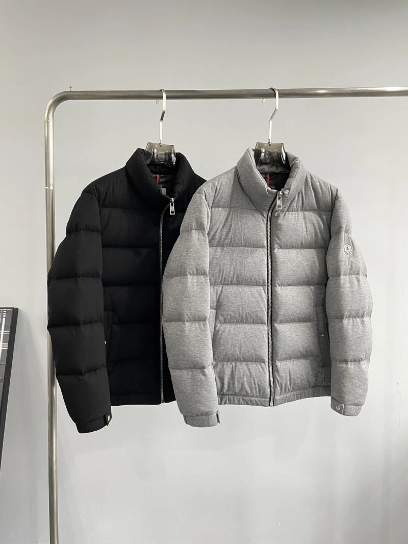 Moncler Down Jackets Sophisticated 143765