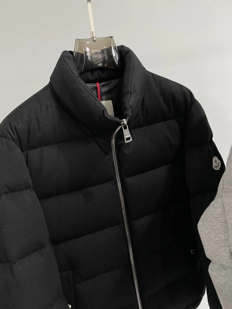 Moncler Down Jackets Sophisticated 143765