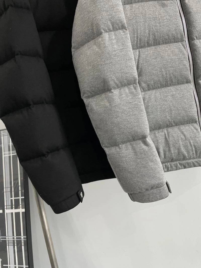 Moncler Down Jackets Sophisticated 143765