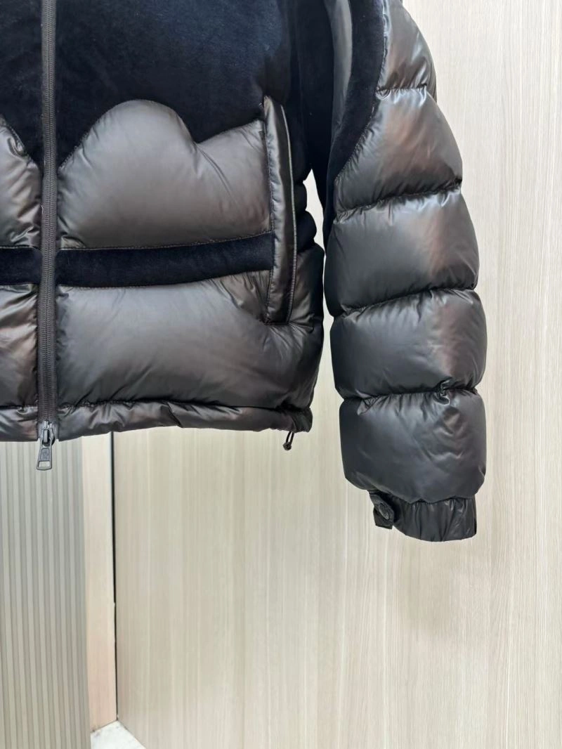 Moncler Down Jackets Durable 143753