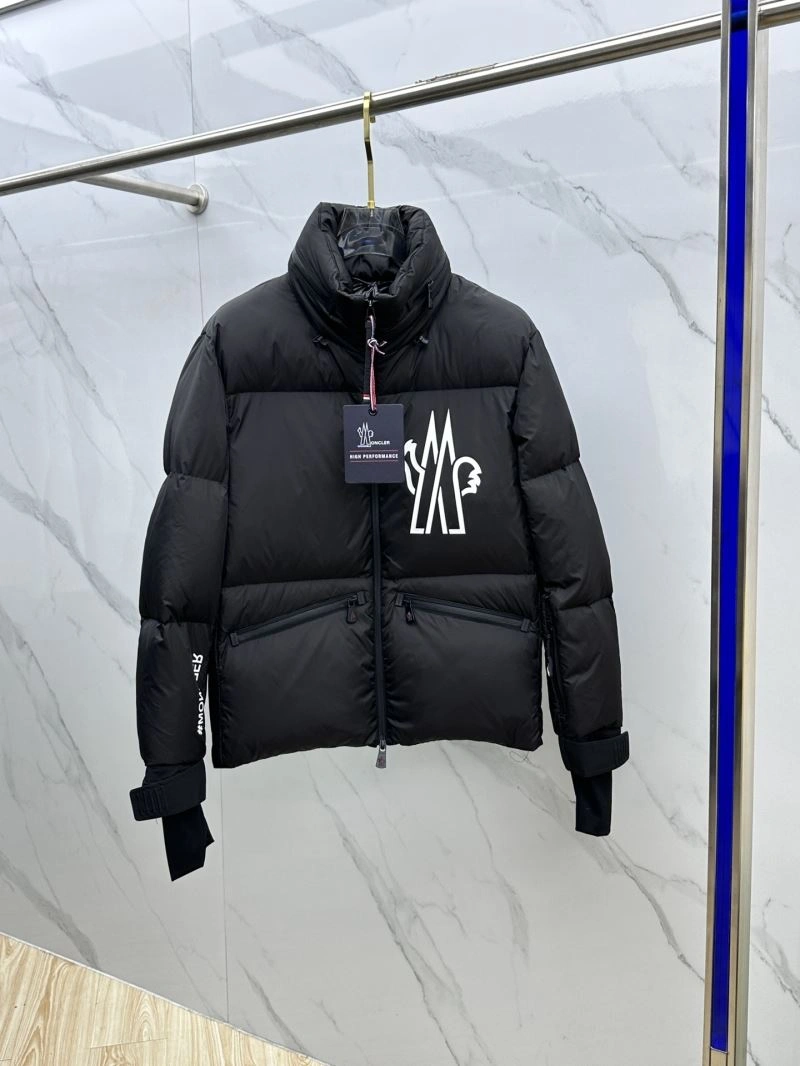 Moncler Down Jackets SmoothTexture 143750