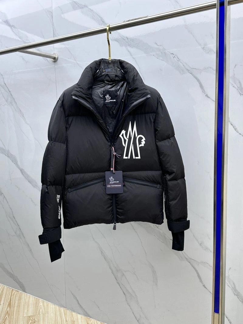 Moncler Down Jackets SmoothTexture 143750