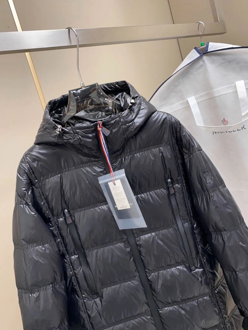 Moncler Down Jackets Bright 143745