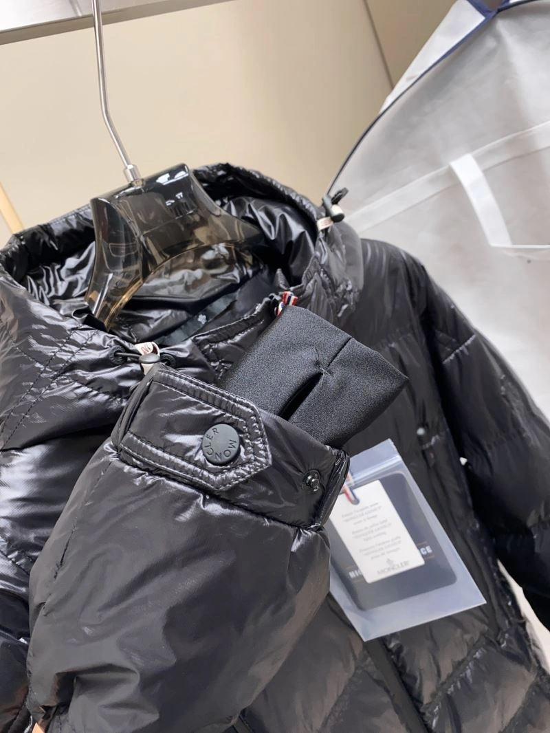 Moncler Down Jackets Bright 143745