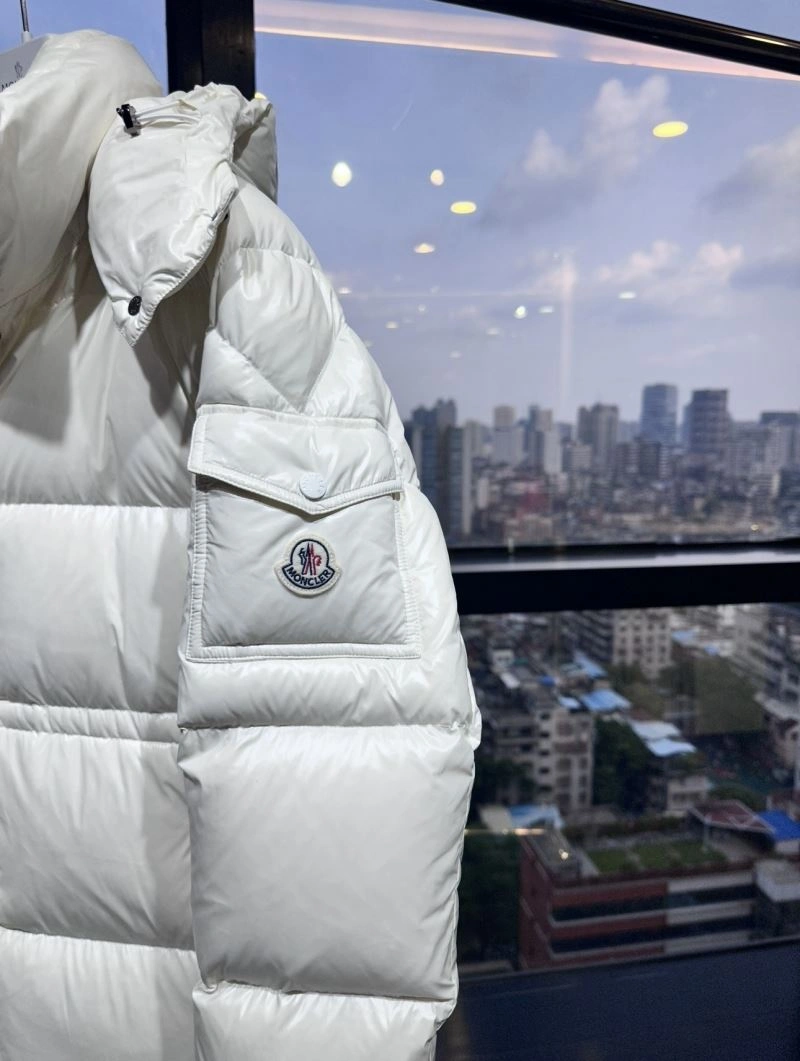 Comfortable Moncler Down Jackets 143742