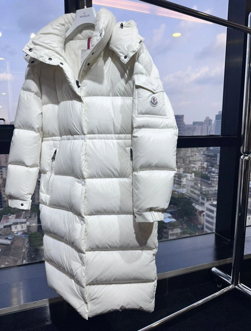 Comfortable Moncler Down Jackets 143742