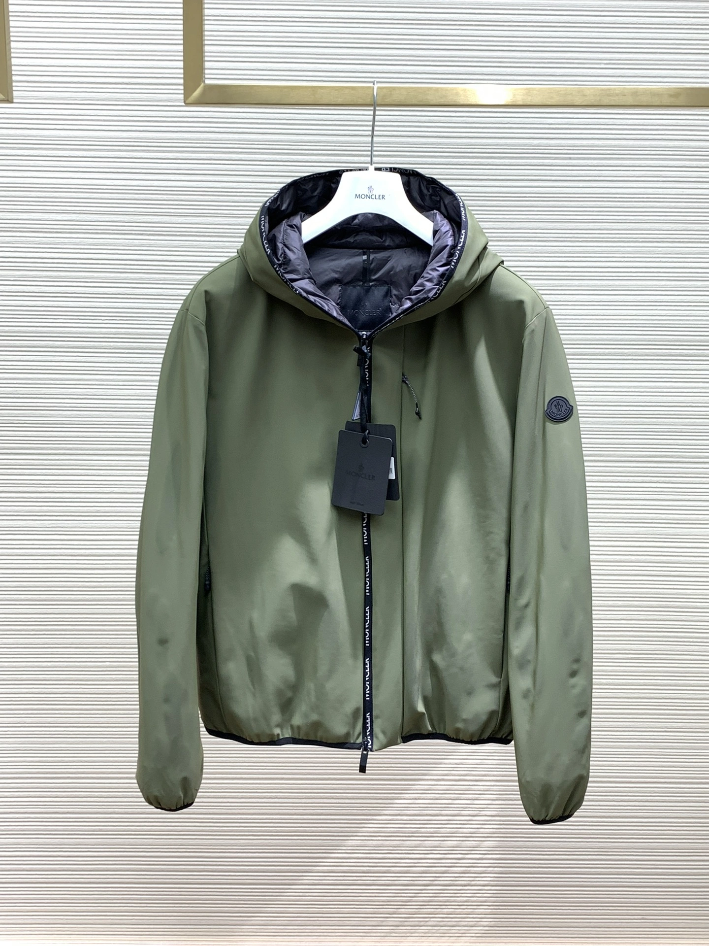 Moncler Down Jackets Premium 145660