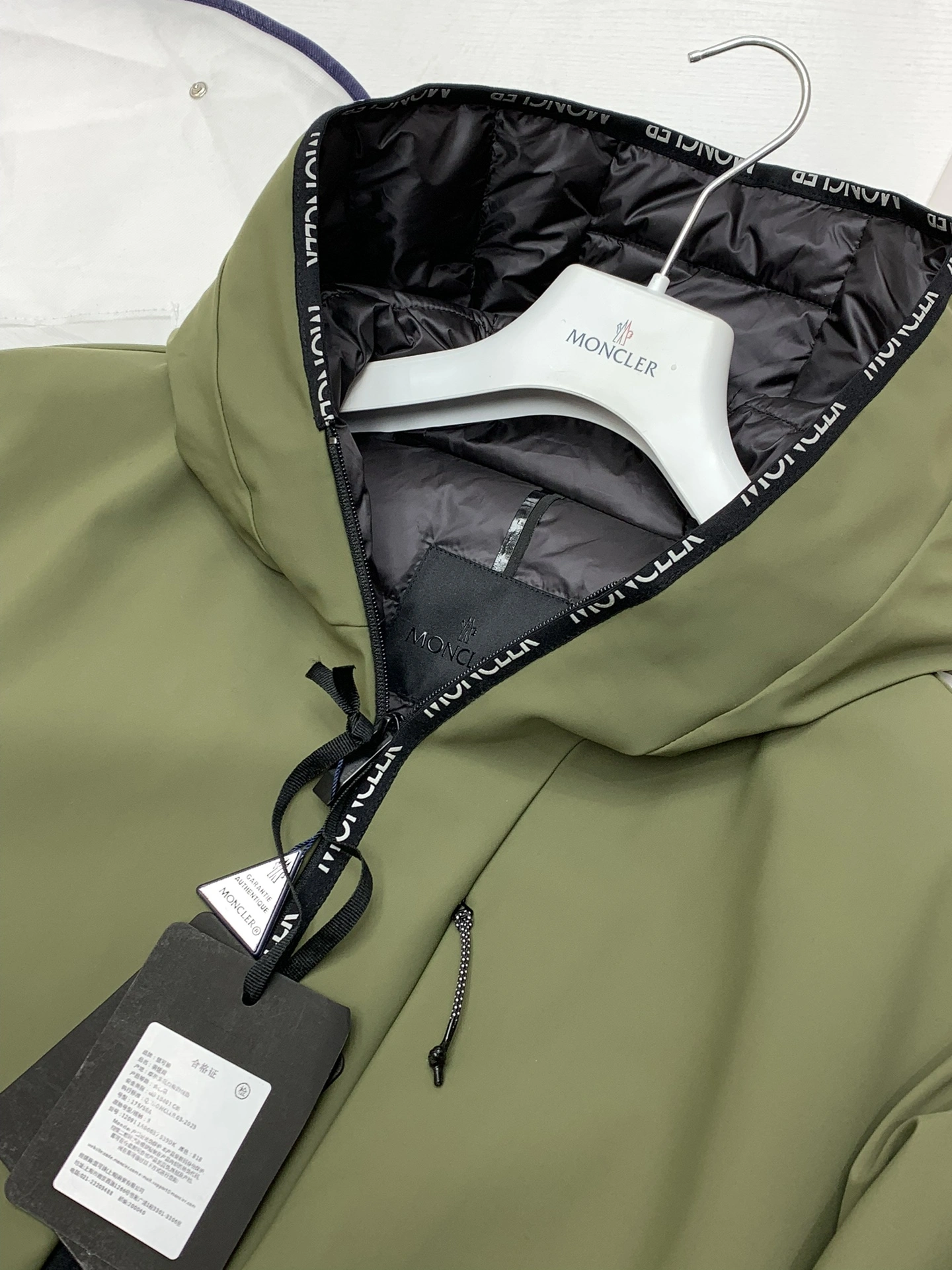Classic Moncler Down Jackets 145677