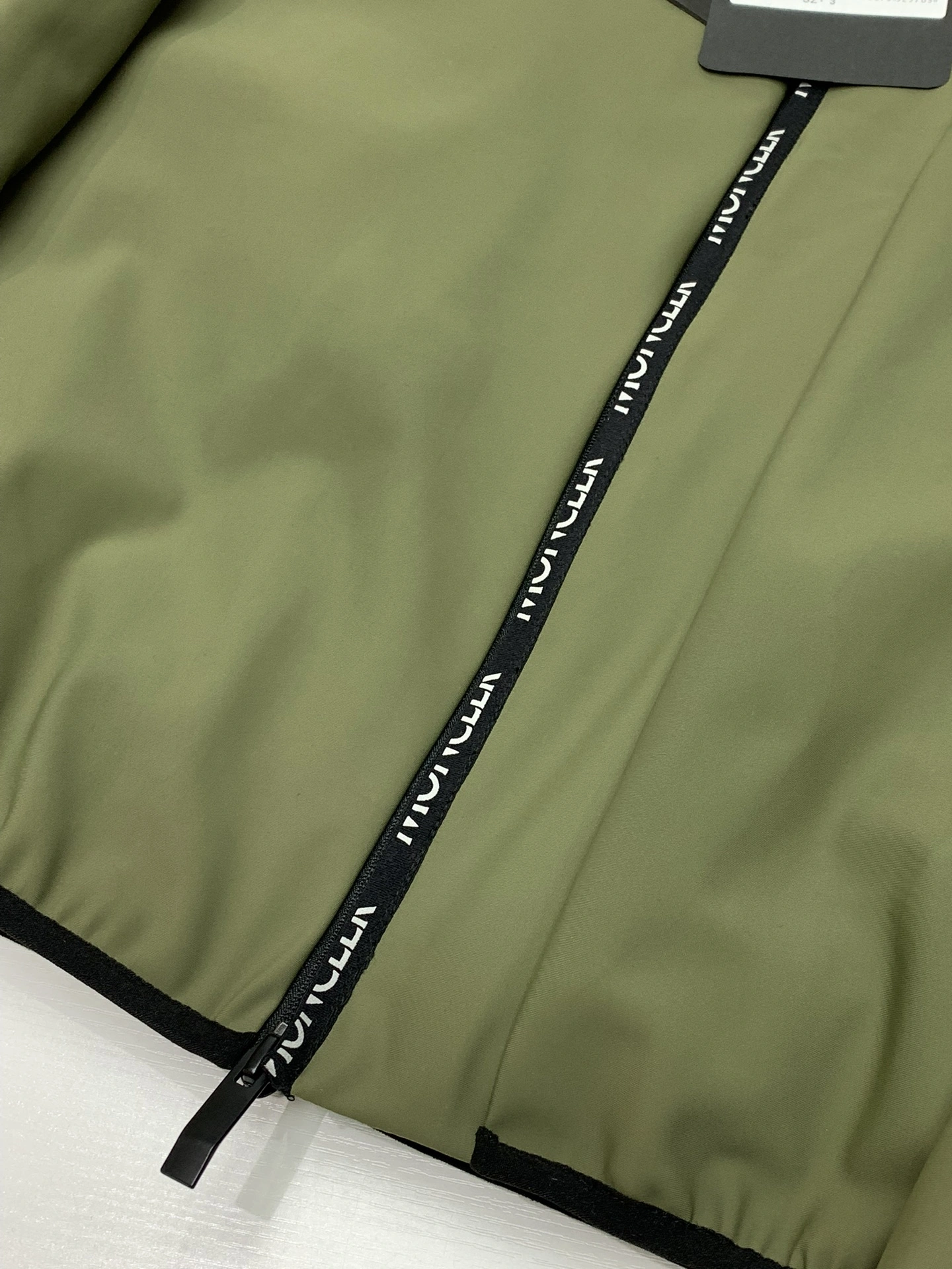Classic Moncler Down Jackets 145677
