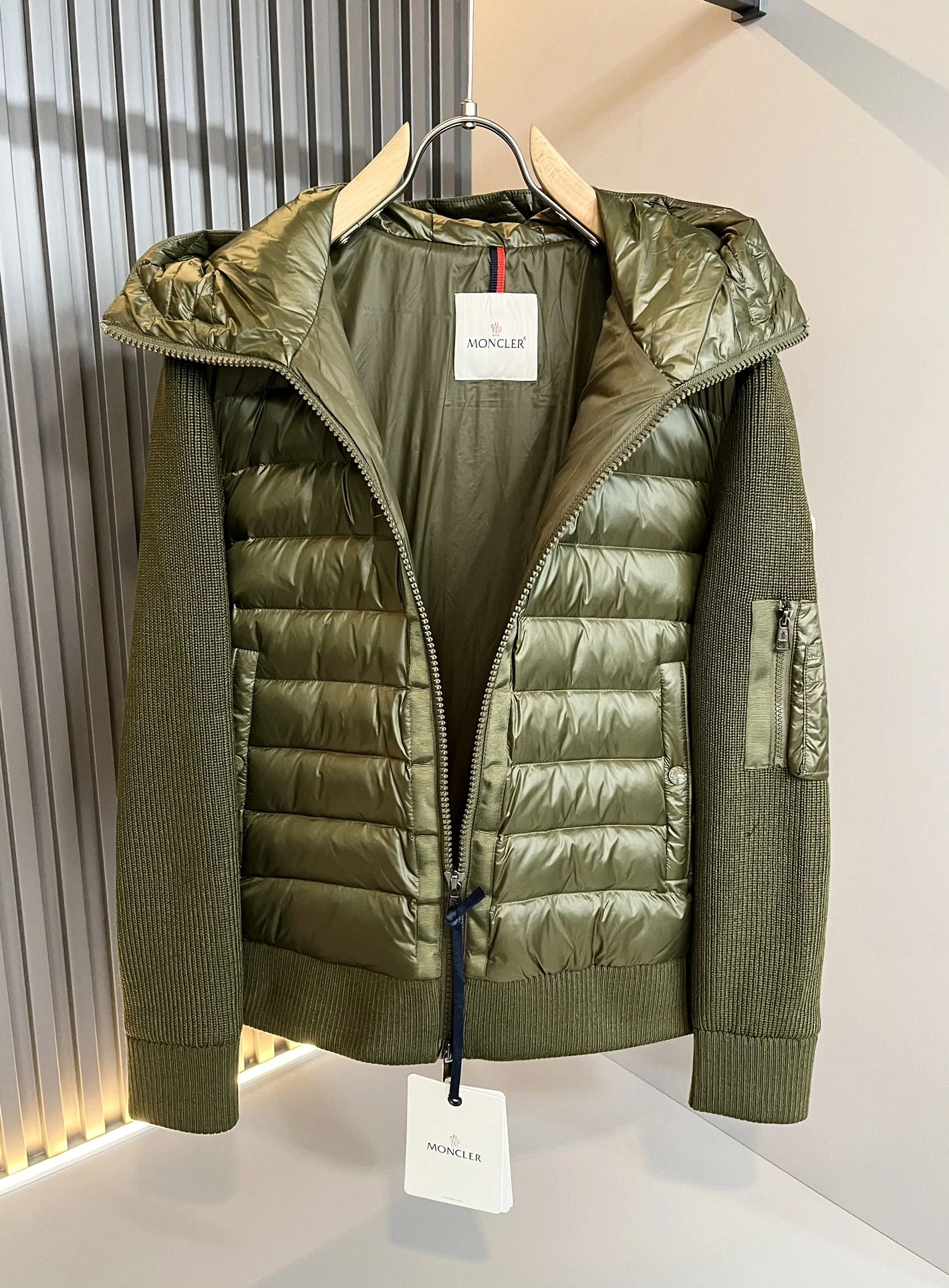 Moncler Down Jackets Attractive 145675