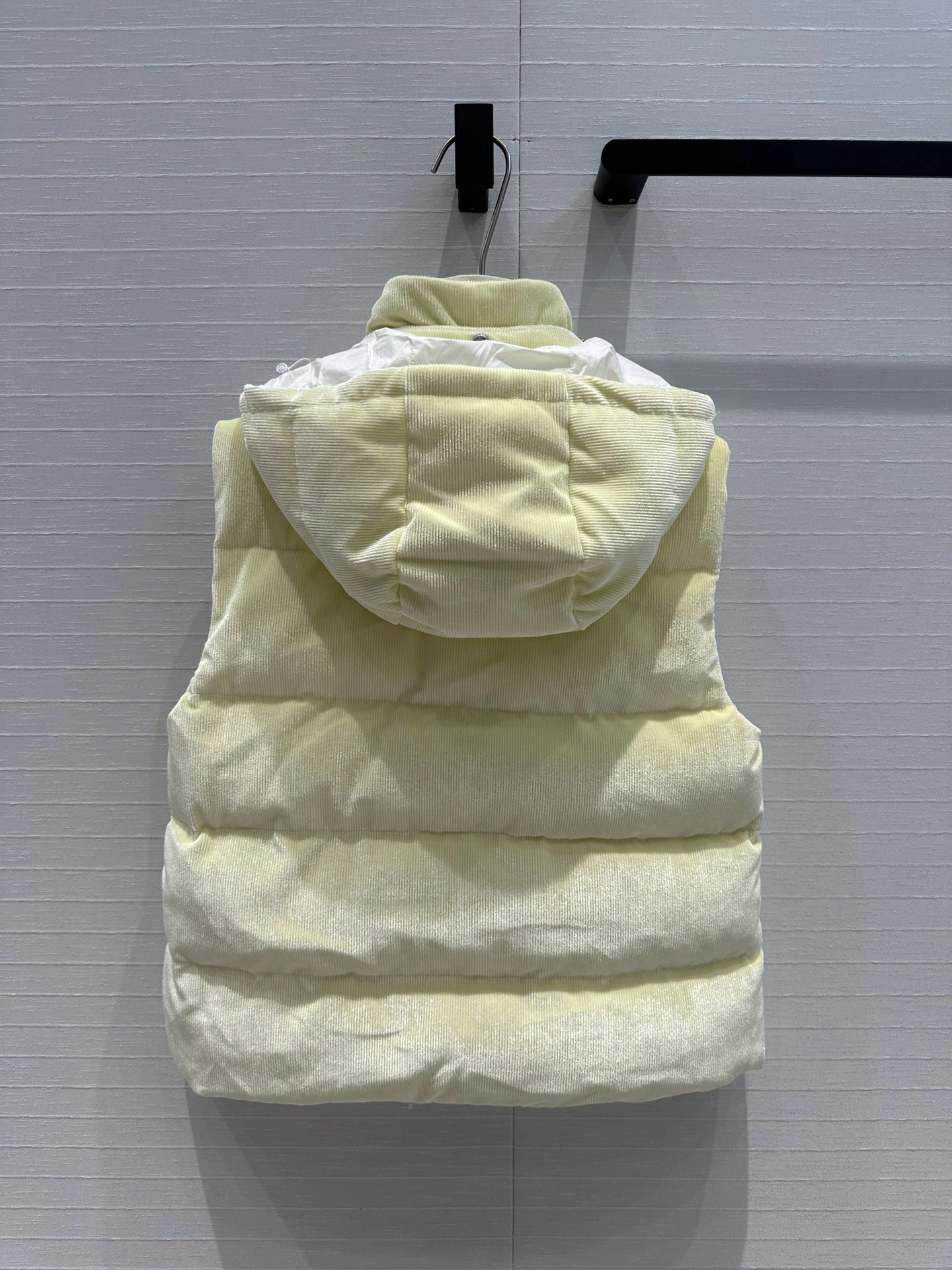 Moncler Down Jackets Flexible 145647