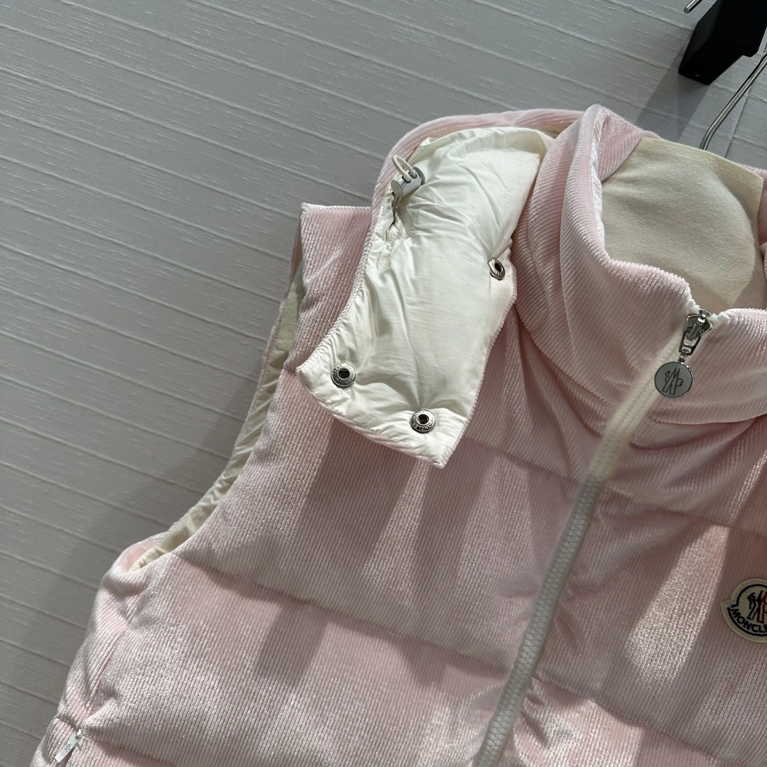Flexible Moncler Down Jackets 145649