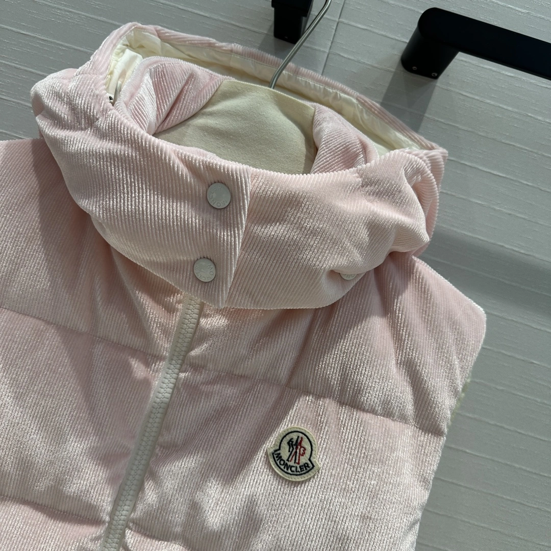 Flexible Moncler Down Jackets 145649