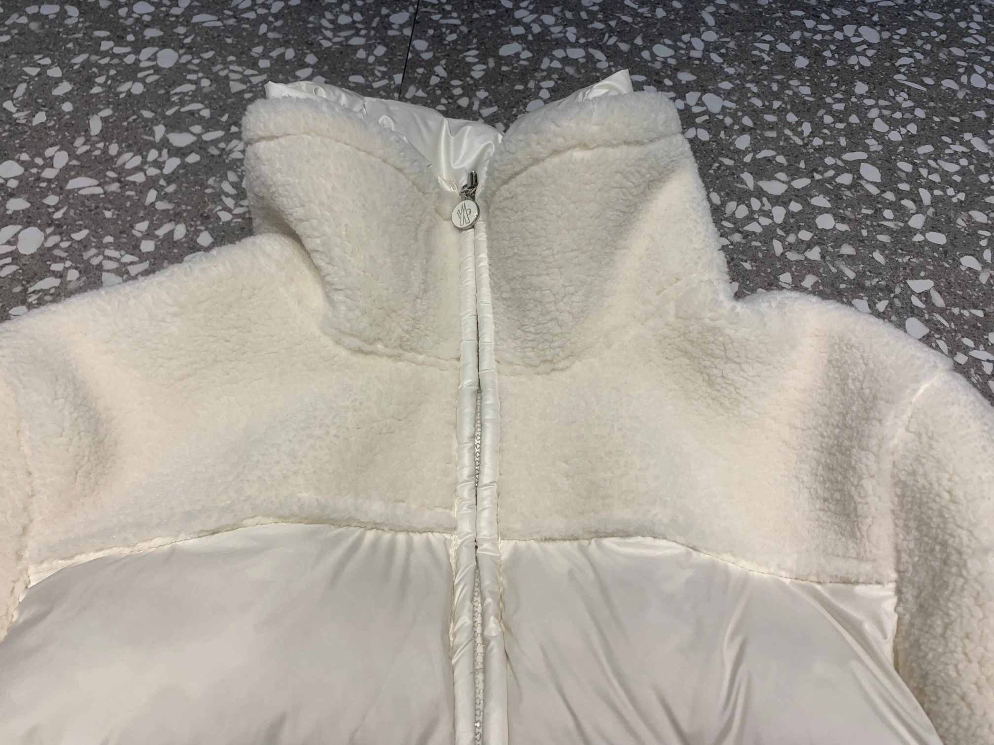 Moncler Down Jackets Comfortable 145645