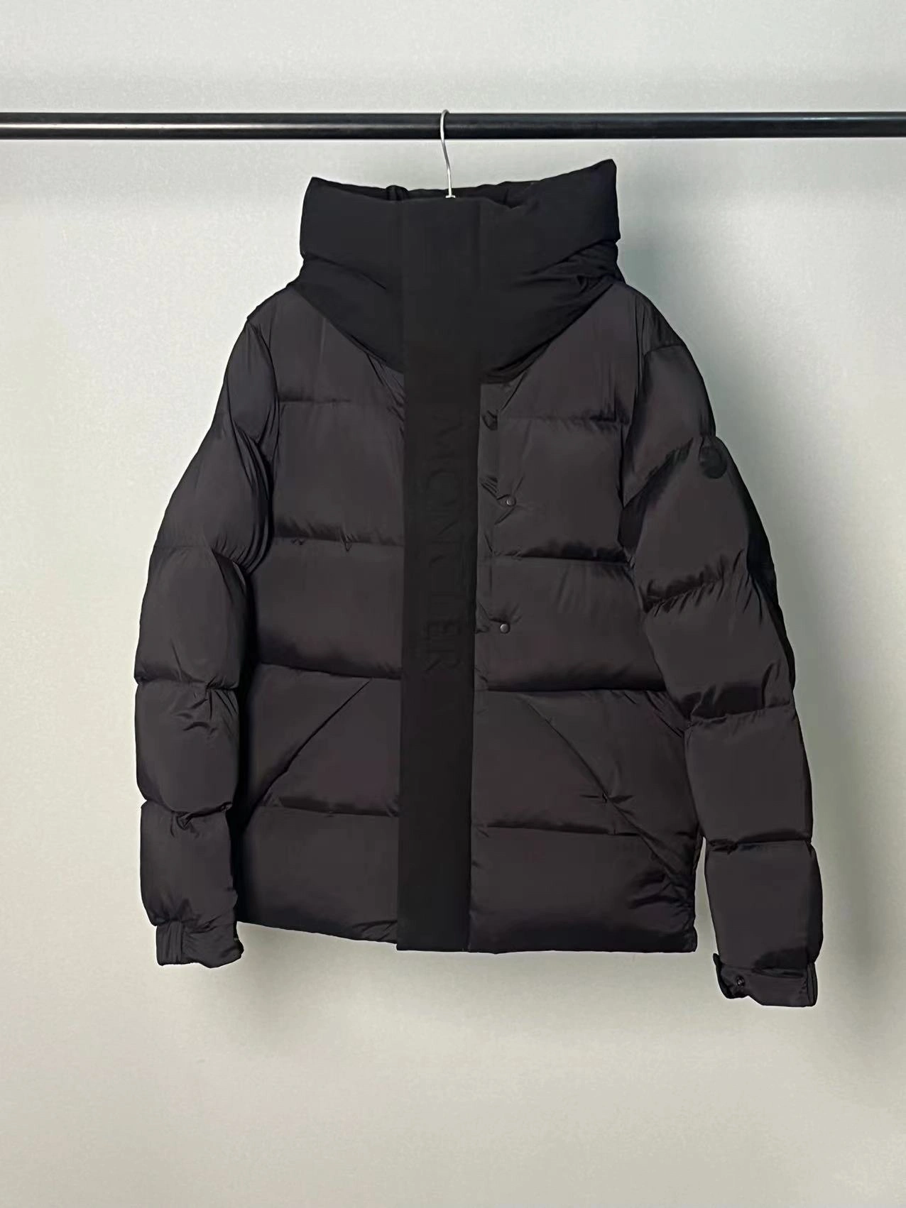 Lightweight Moncler Down Jackets 145643