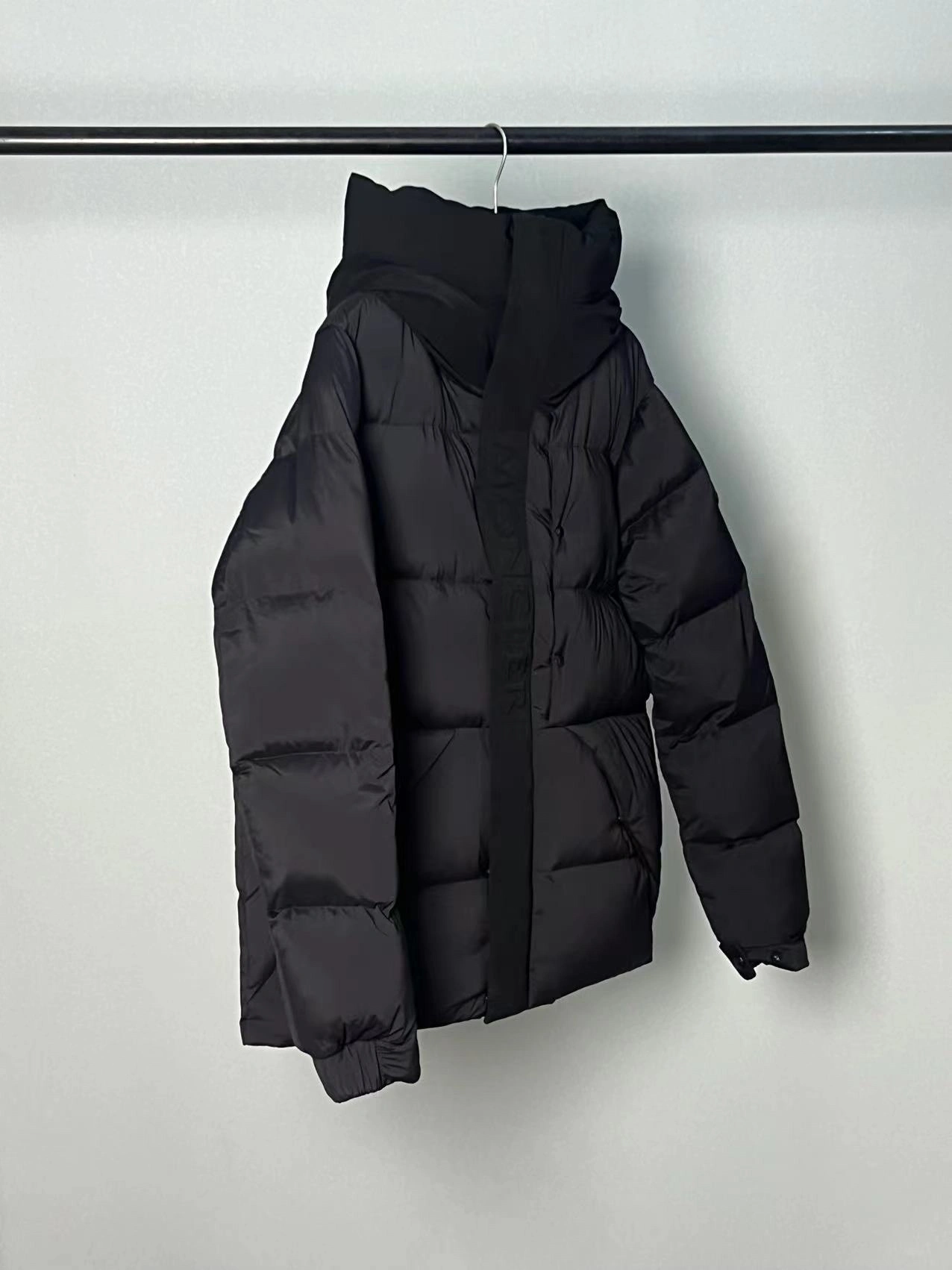 Lightweight Moncler Down Jackets 145643