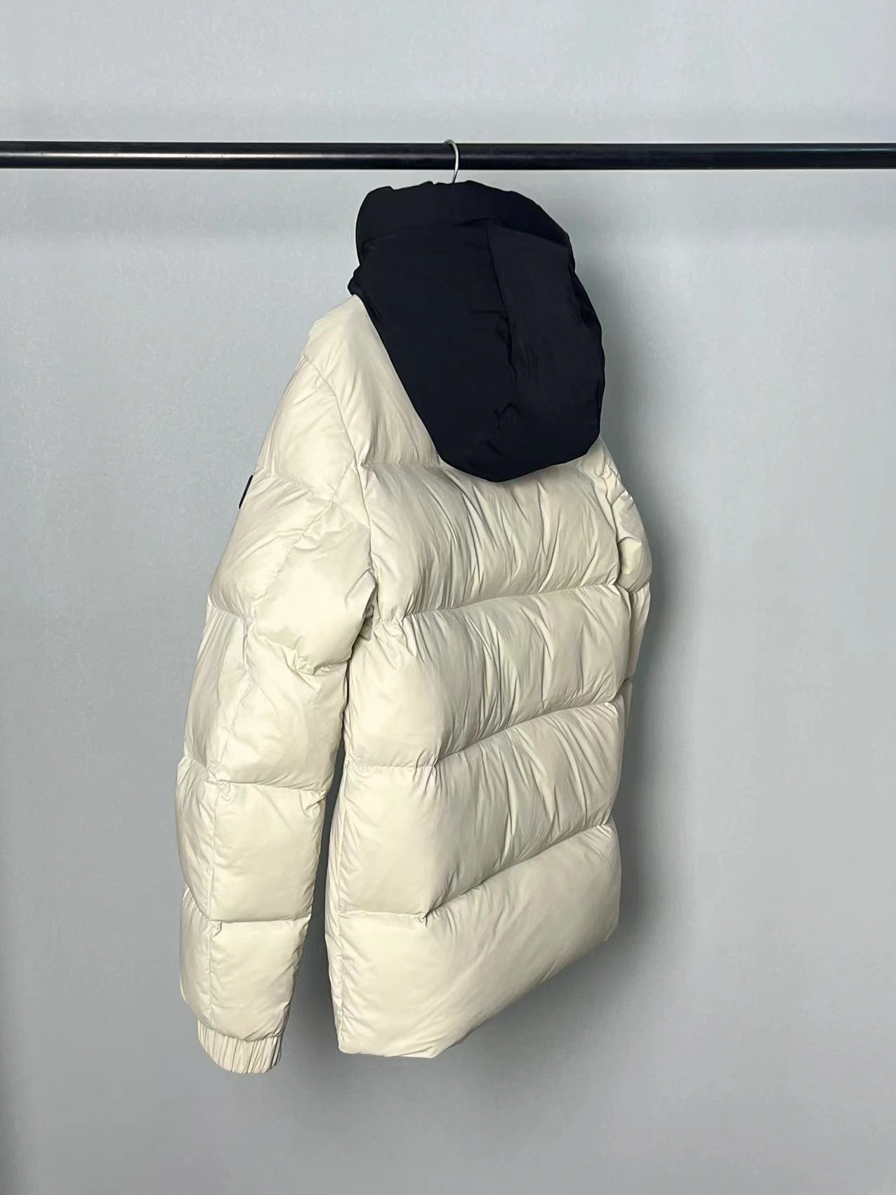 Moncler Down Jackets Supportive 145642