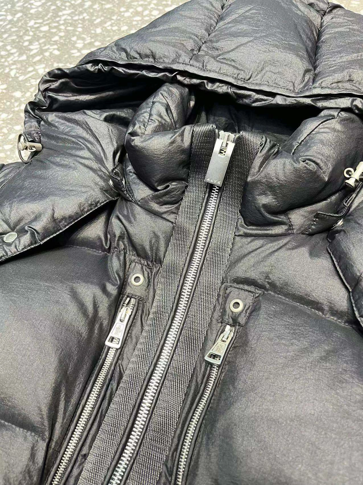 Moncler Down Jackets SoftTouch 145641