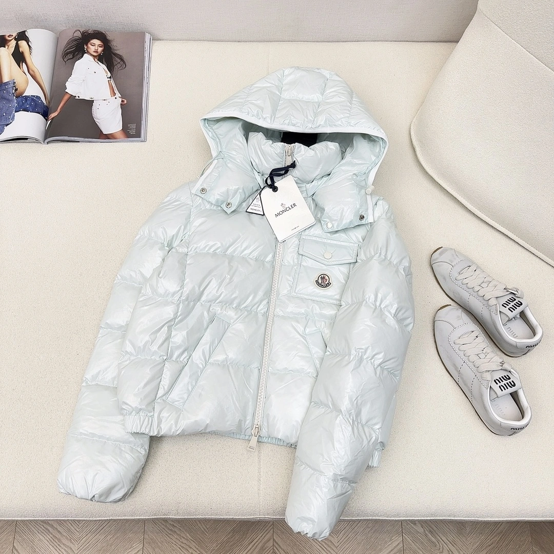 Moncler Down Jackets Chic 145631