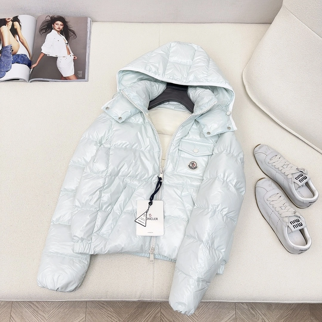 Moncler Down Jackets Chic 145631