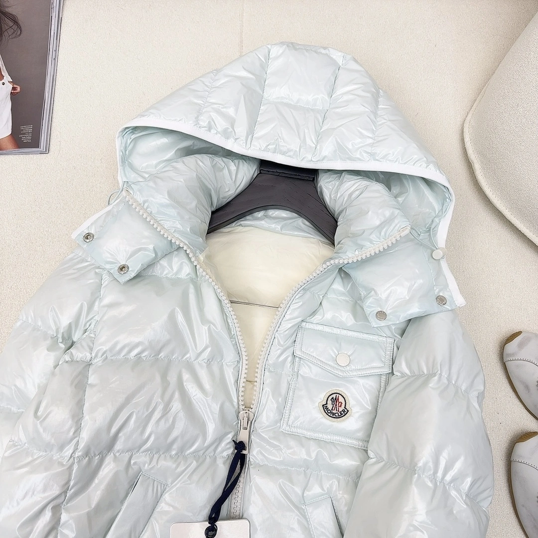 Moncler Down Jackets Chic 145631