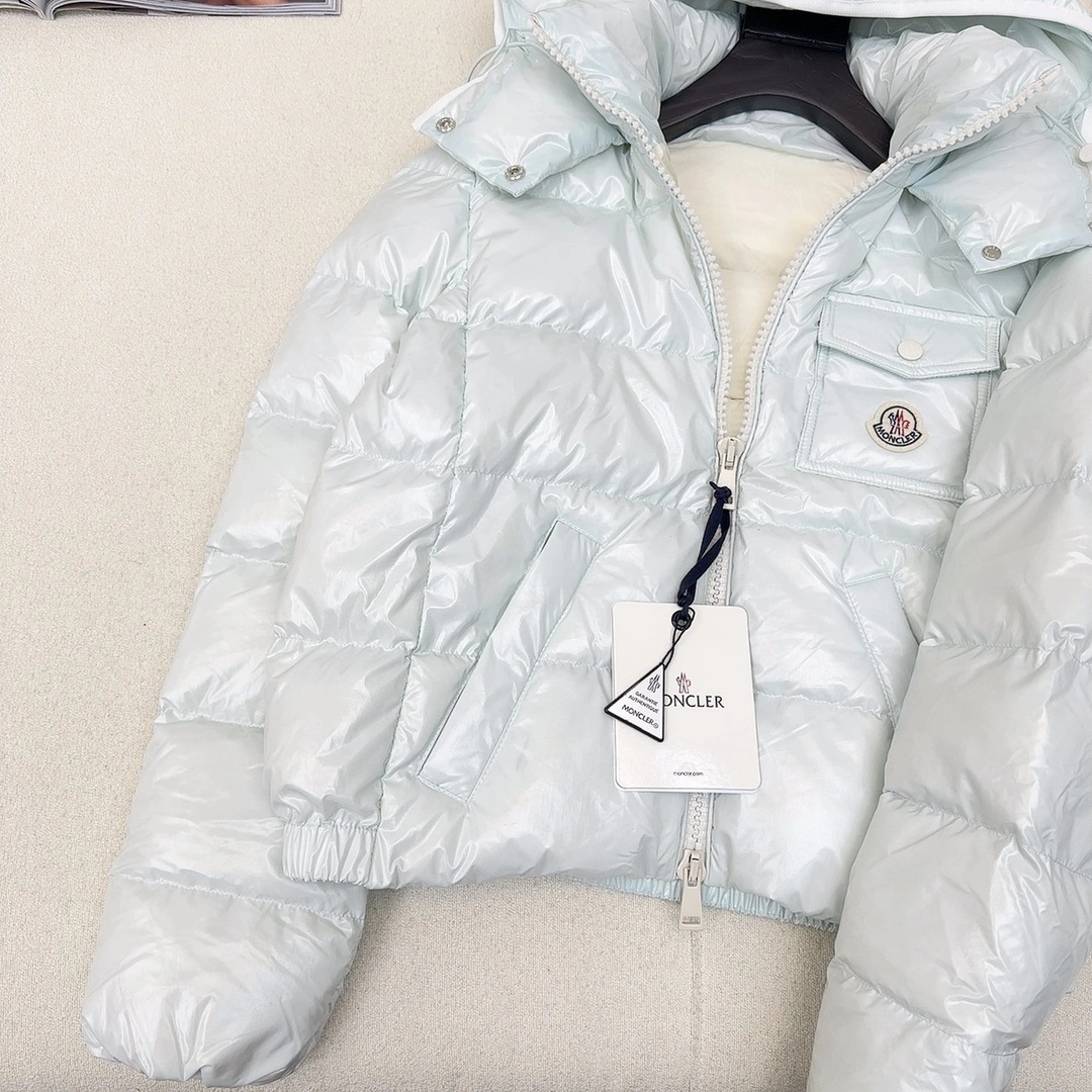 Moncler Down Jackets Chic 145631