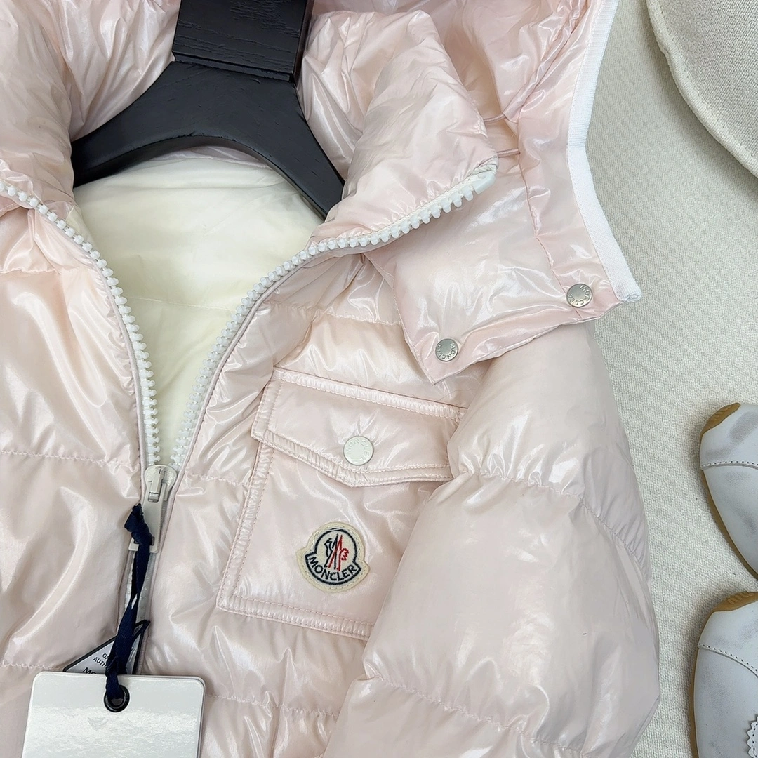 Sleek Moncler Down Jackets 145635