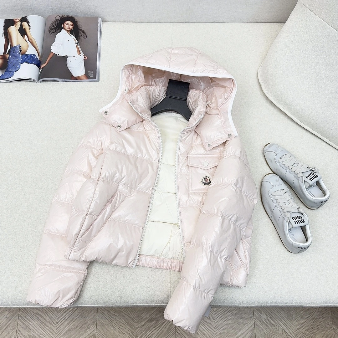 Sleek Moncler Down Jackets 145635