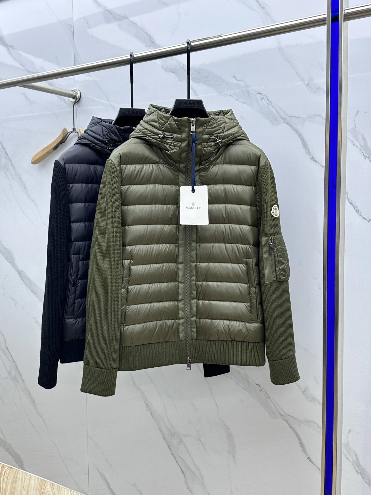 HighQuality Moncler Down Jackets 145636