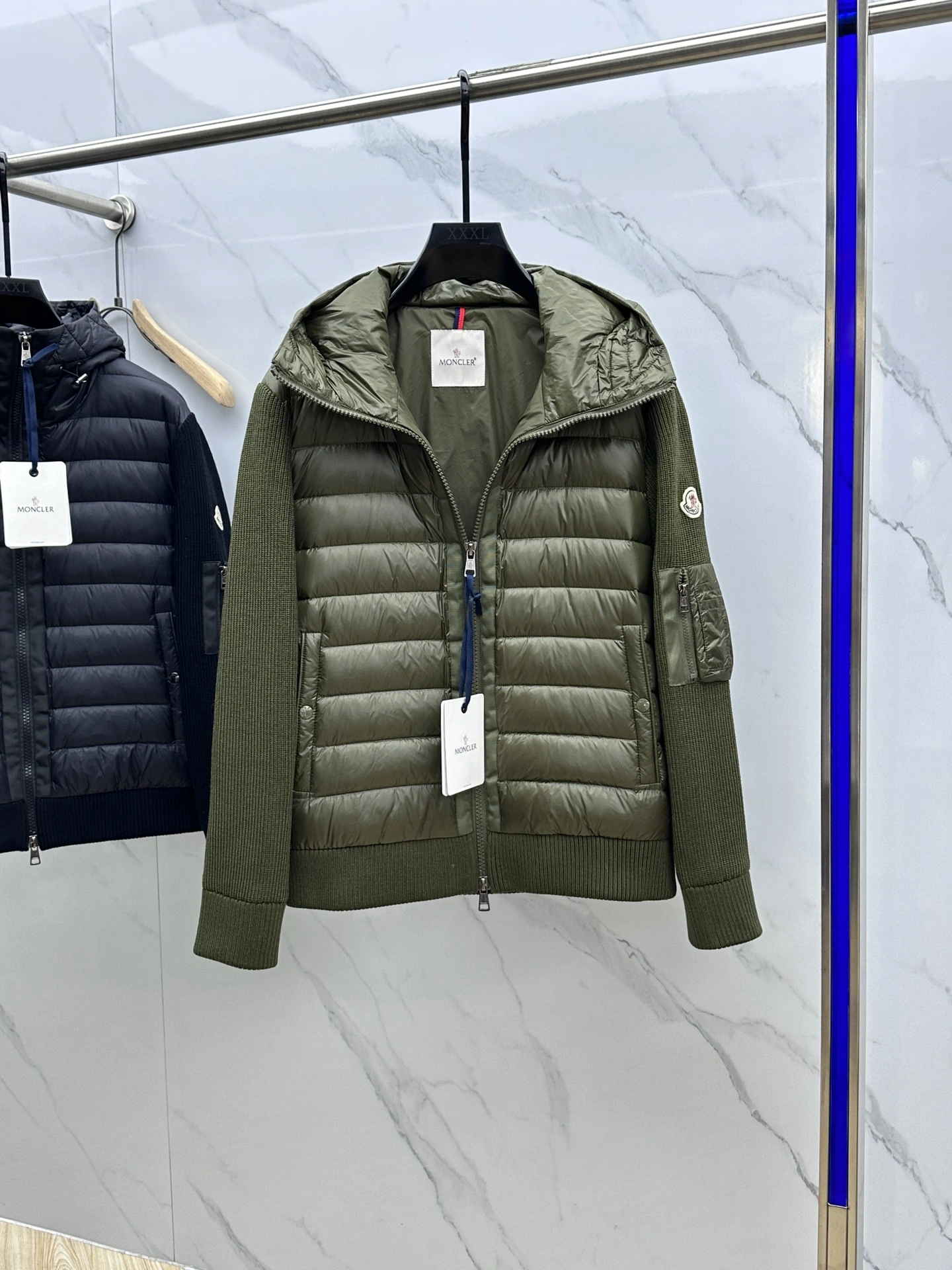 Moncler Down Jackets Comfortable 145640