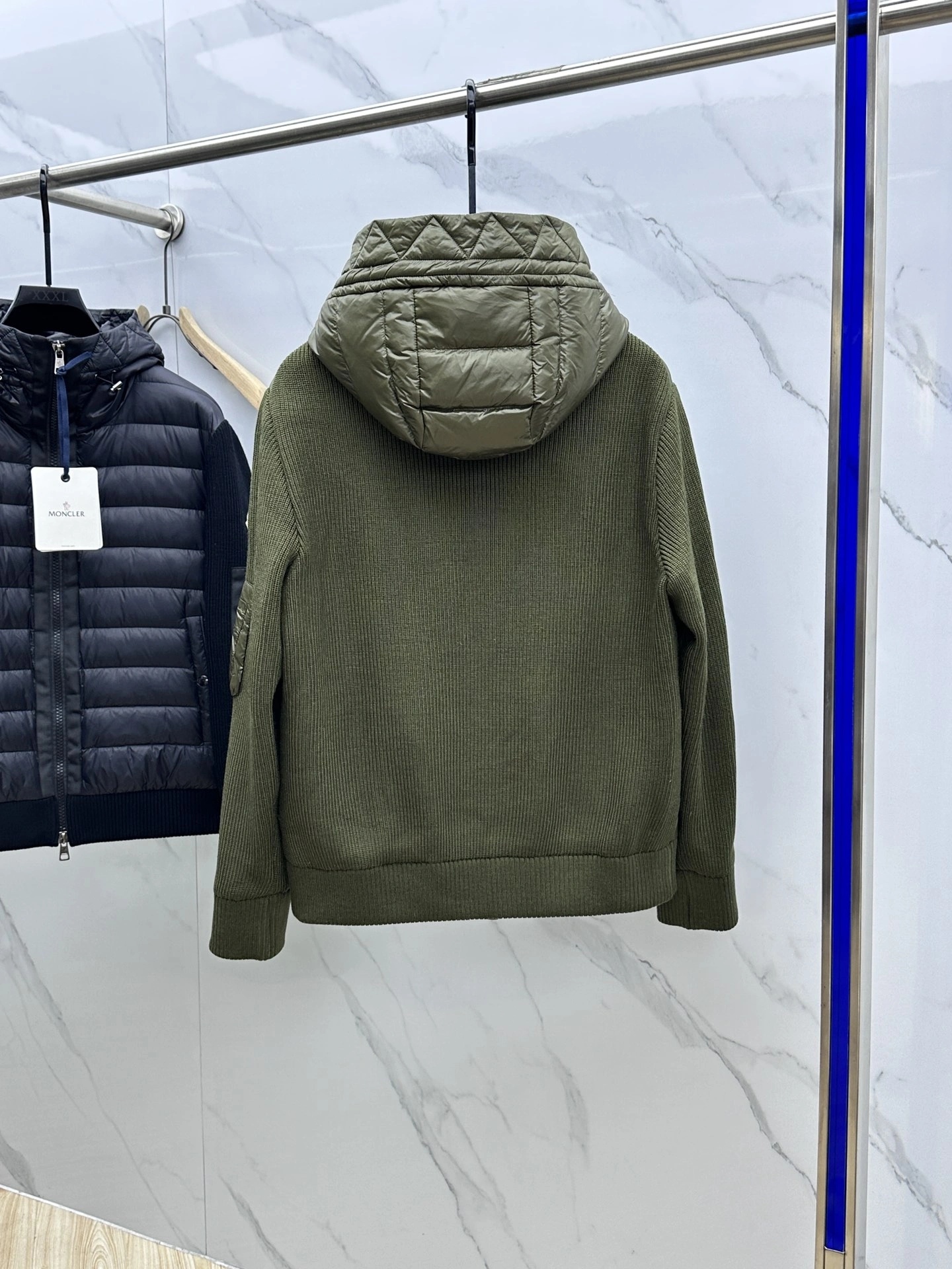 Moncler Down Jackets Comfortable 145640