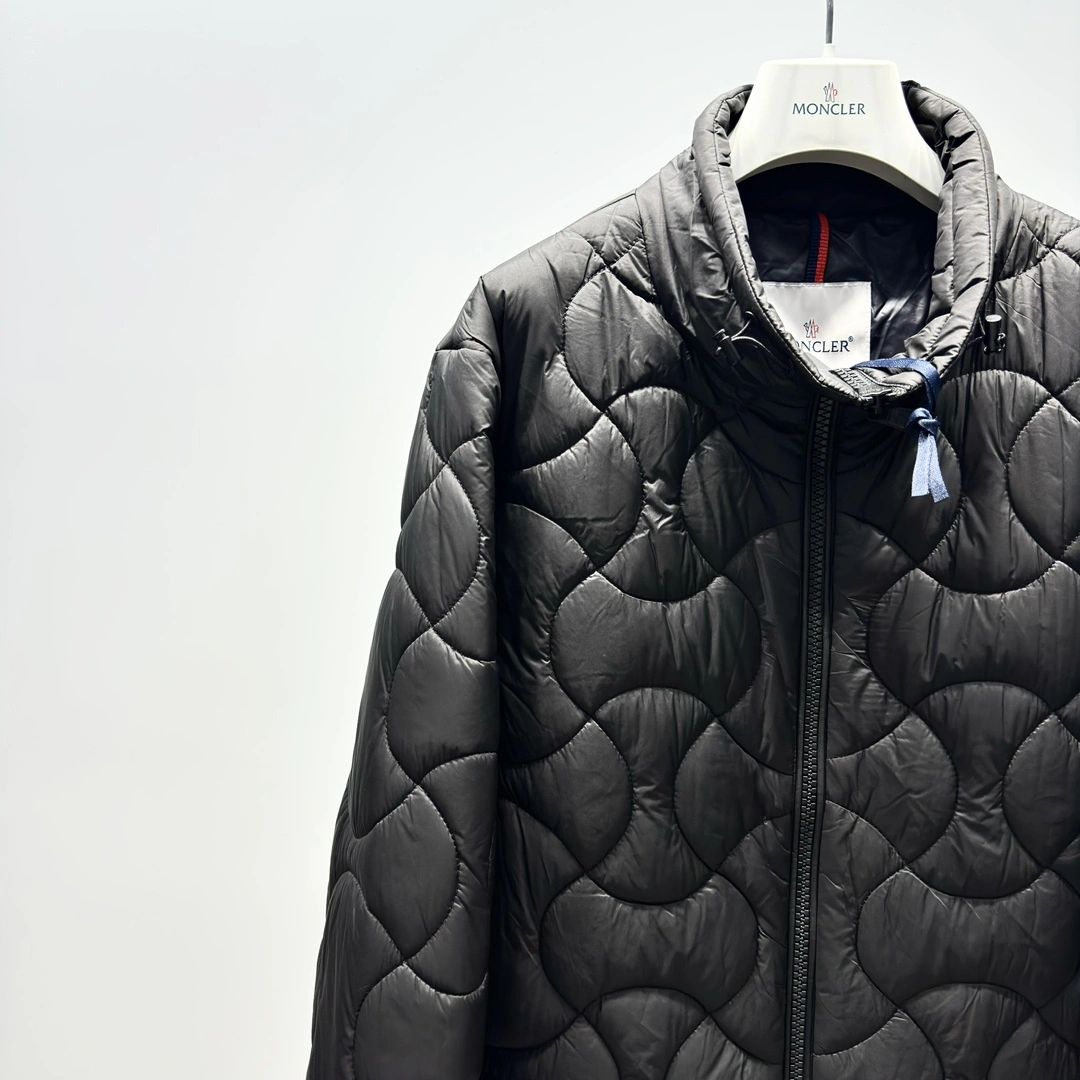 Durable Moncler Down Jackets 145633