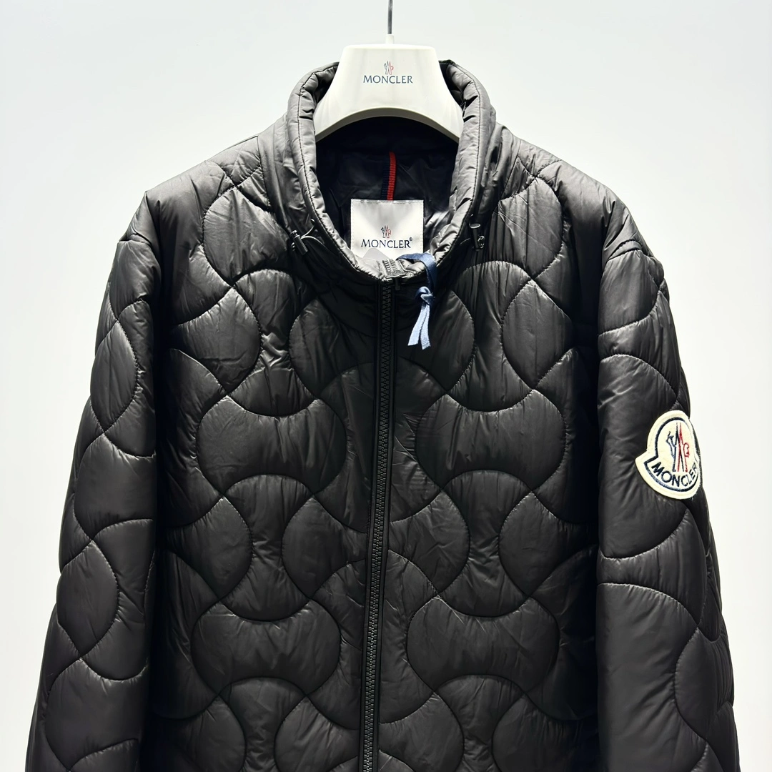 Durable Moncler Down Jackets 145633