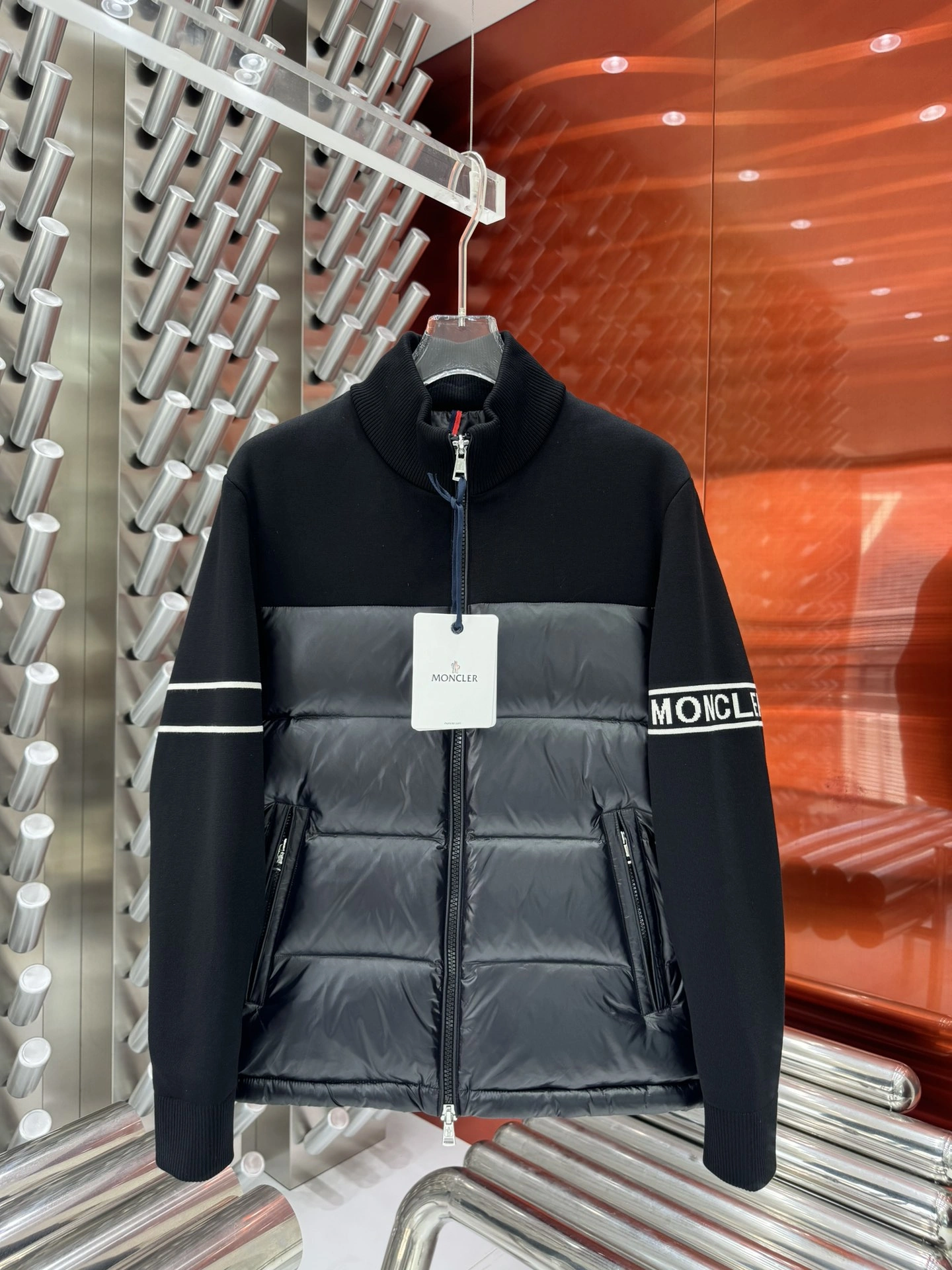 Moncler Down Jackets Breathable 145629
