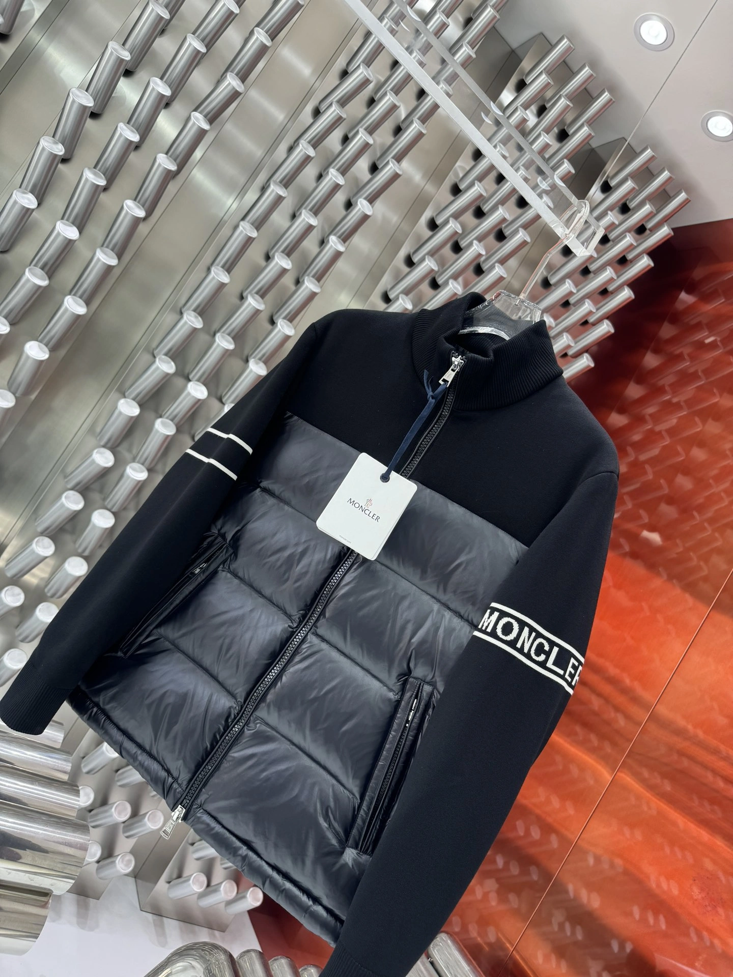 Moncler Down Jackets Breathable 145629