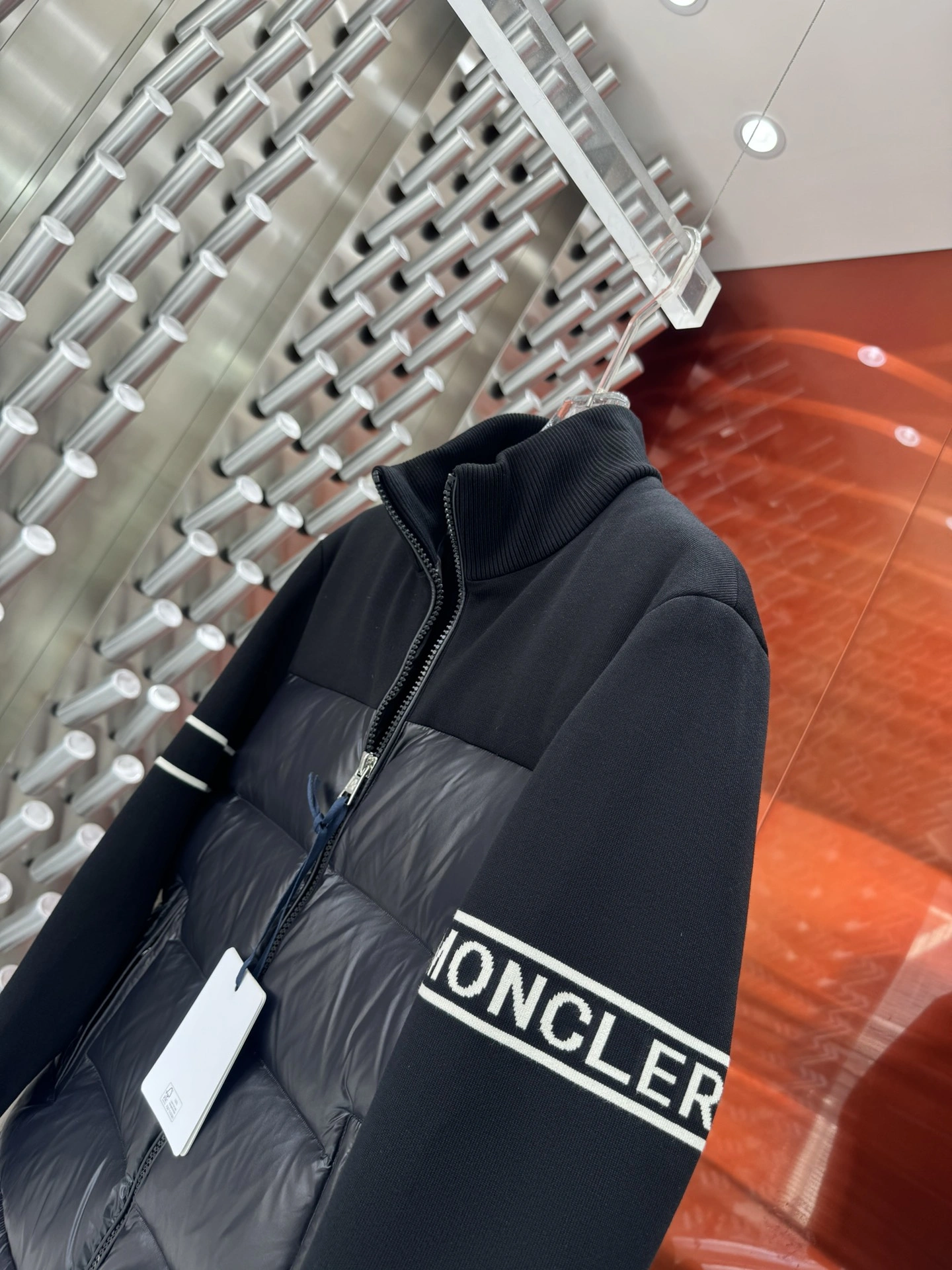 Moncler Down Jackets Breathable 145629