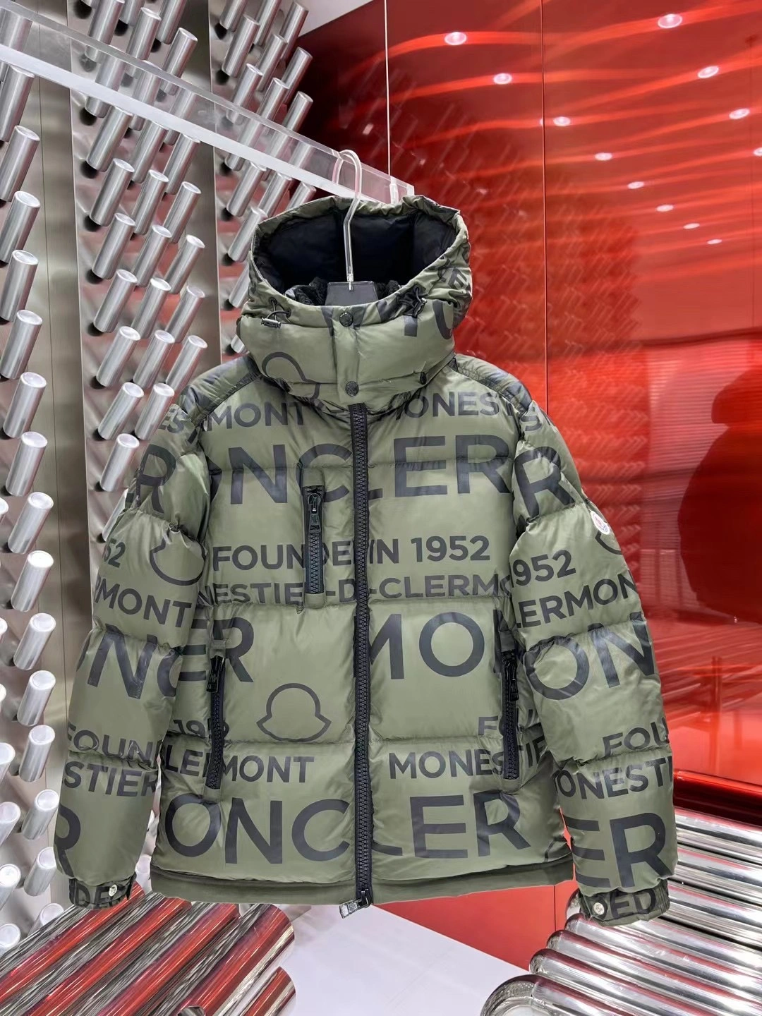 Moncler Down Jackets AllSeason 145616