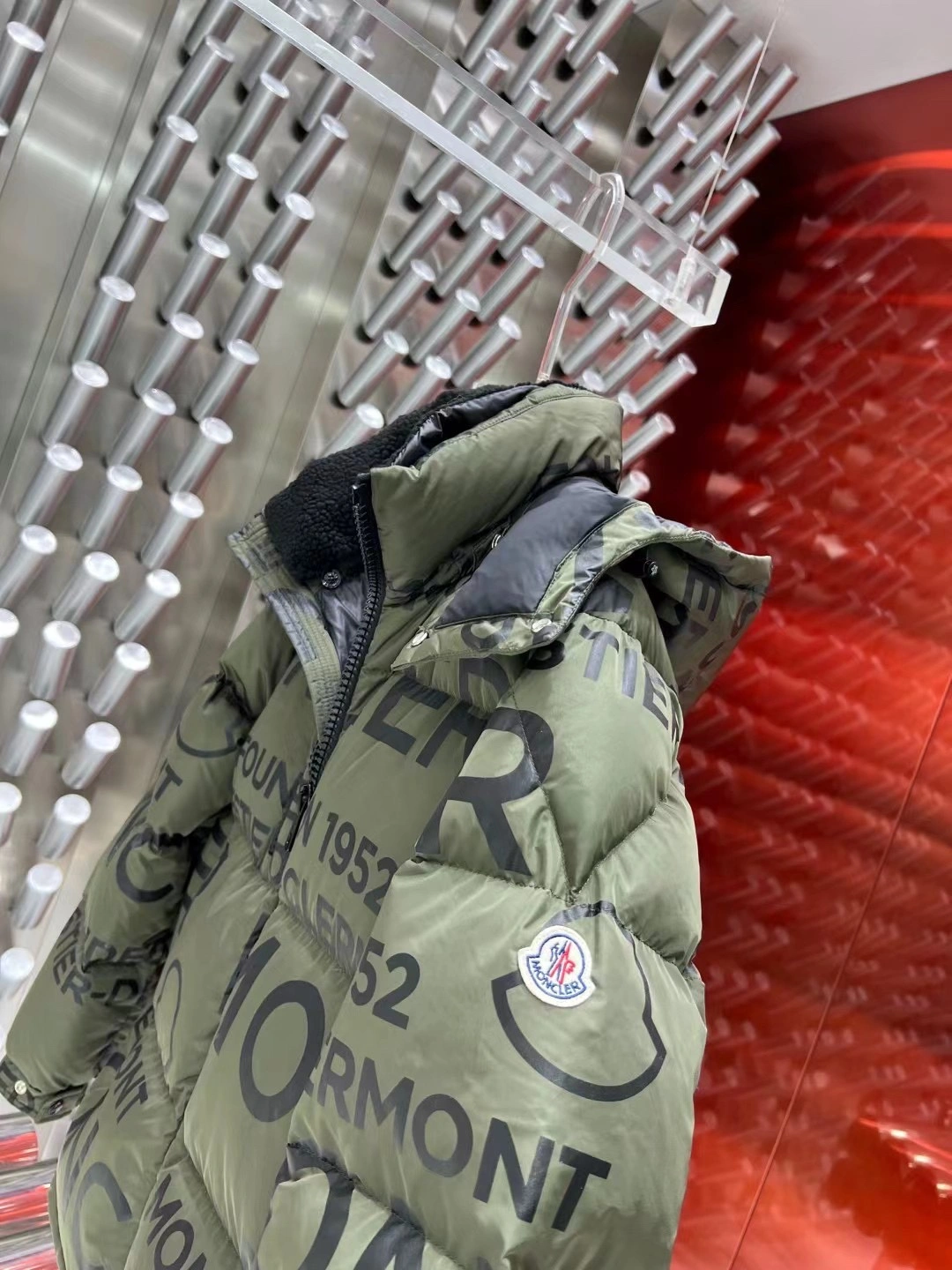 Moncler Down Jackets AllSeason 145616