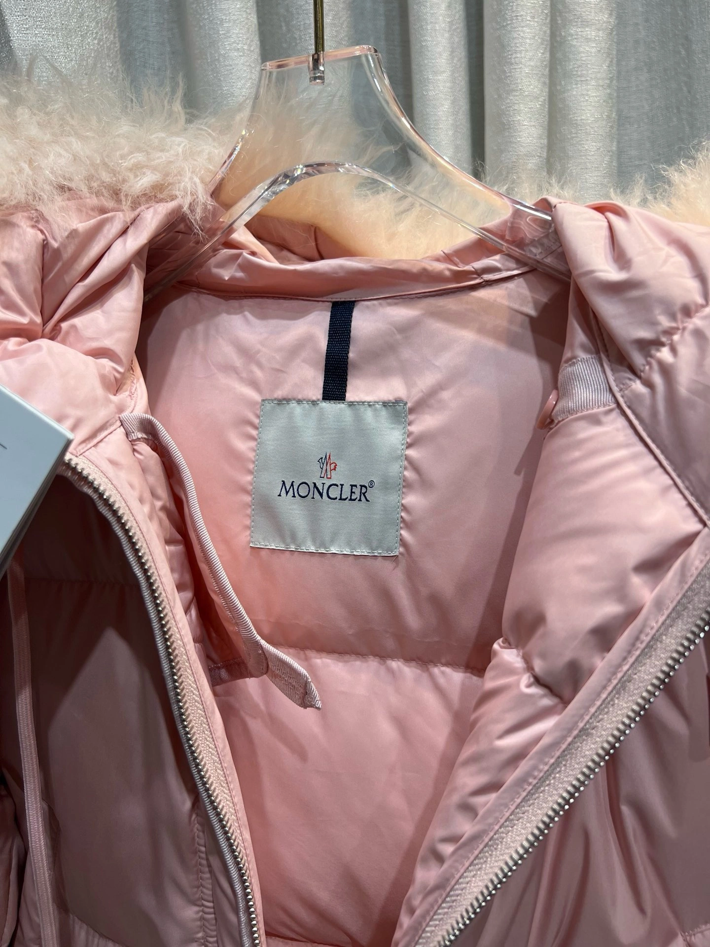 Moncler Down Jackets Comfortable 145628