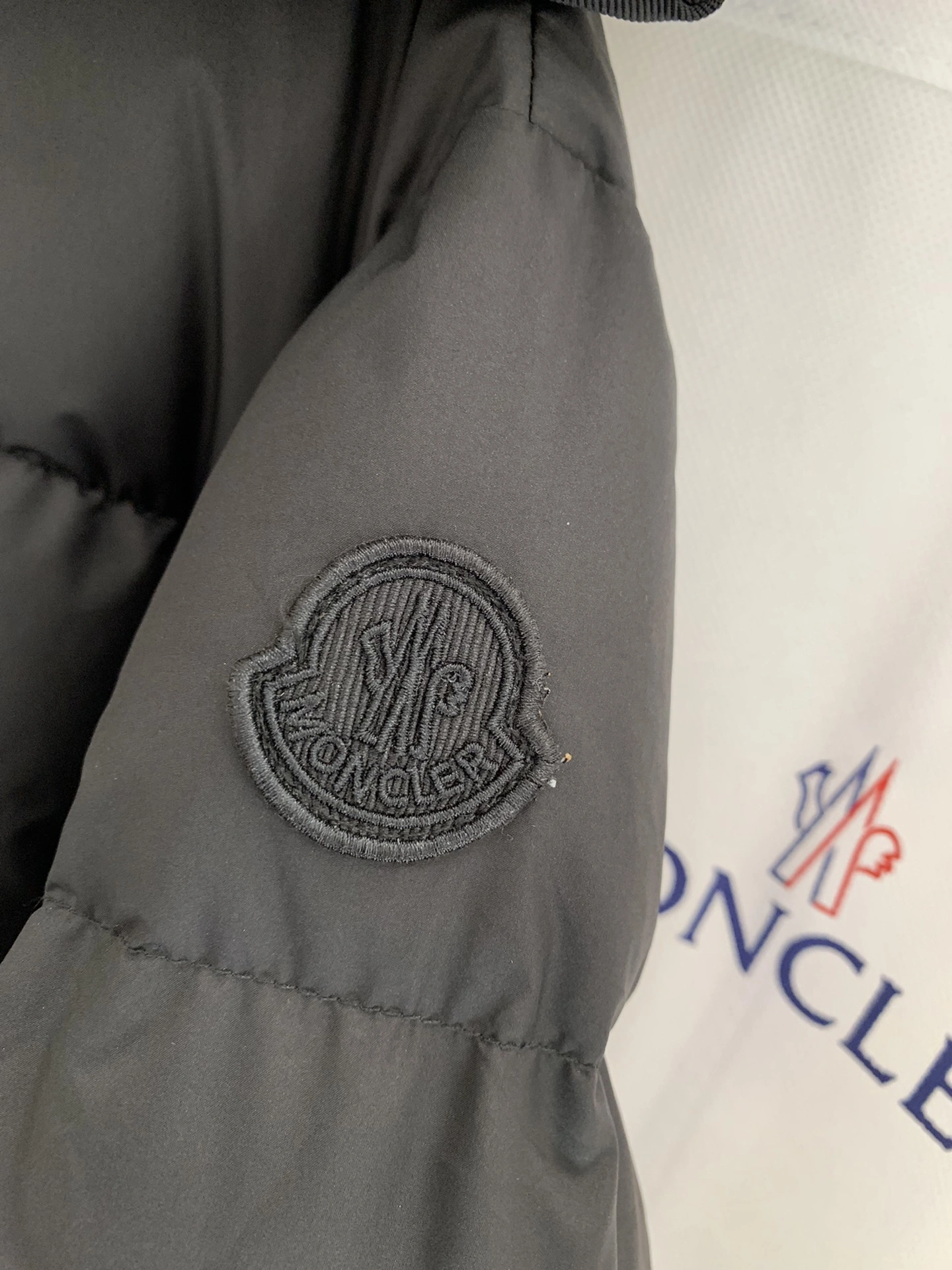 Moncler Down Jackets Chic 145617