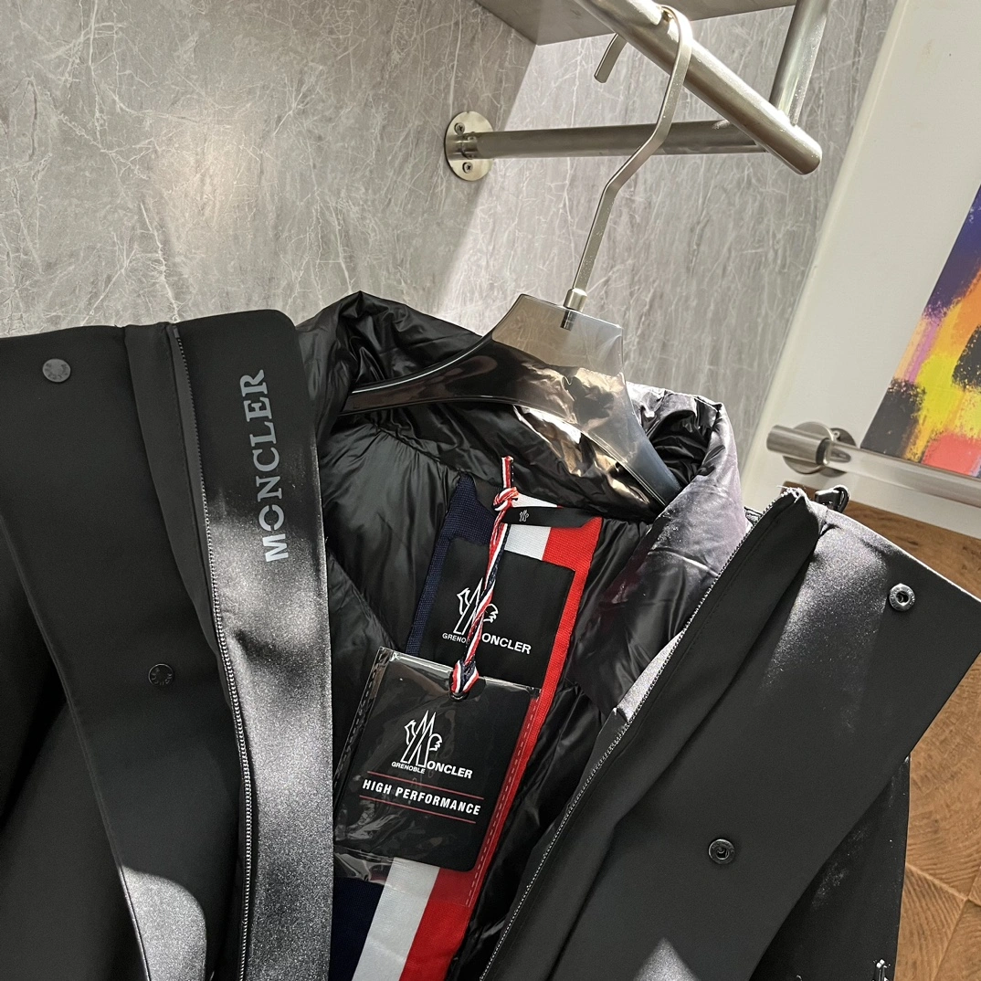Minimalist Moncler Down Jackets 145610