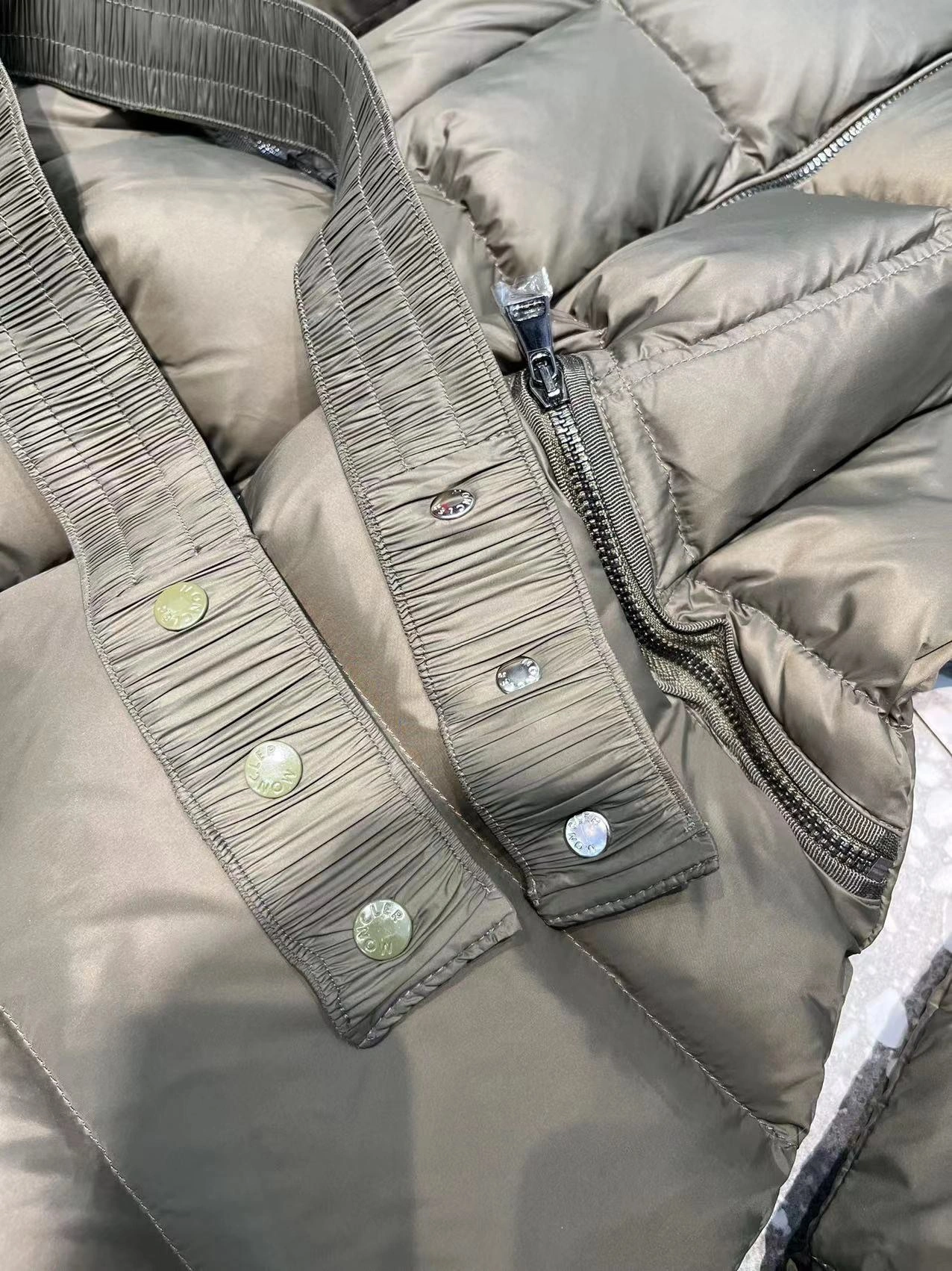 Moncler Down Jackets Functional 145607