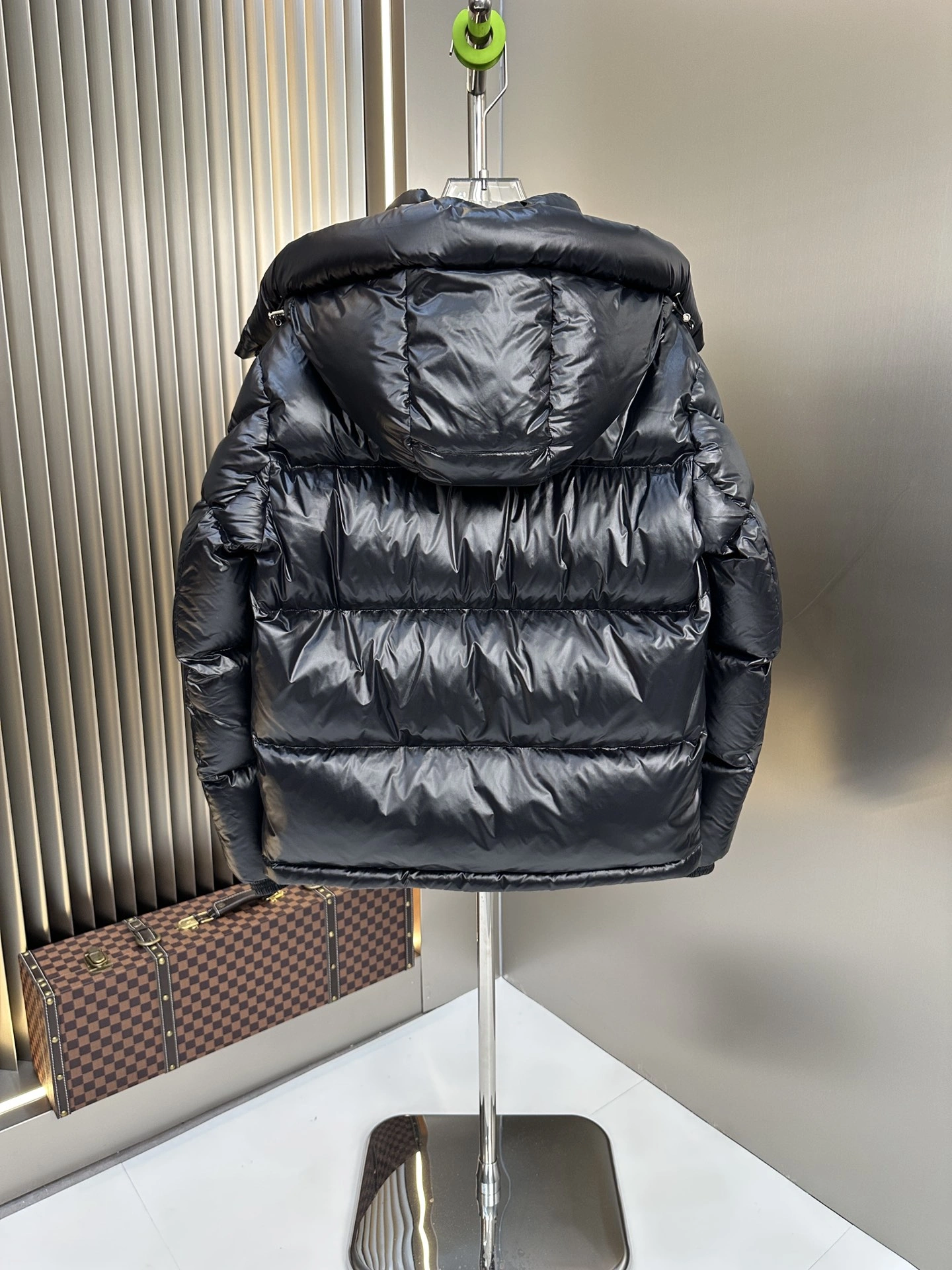 Moncler Down Jackets Contemporary 145605