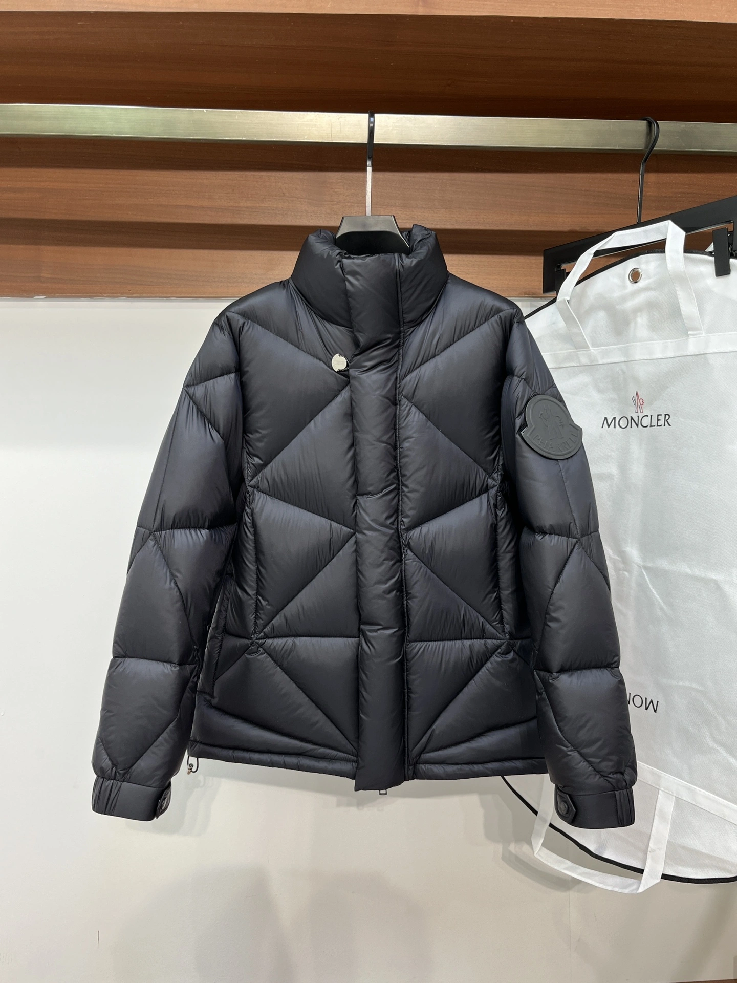 Moncler Down Jackets Stretchable 145604