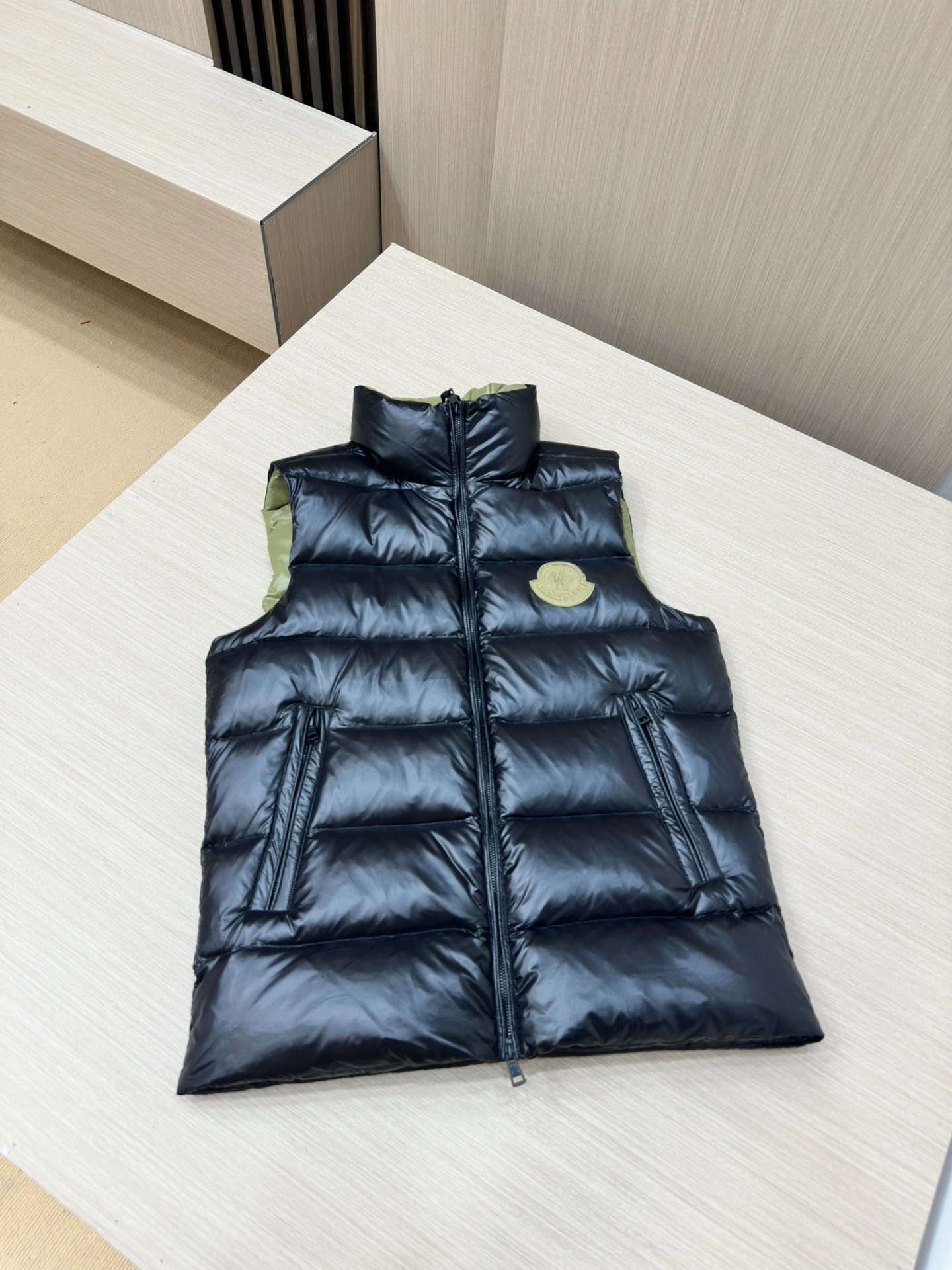 UrbanChic Moncler Down Jackets 145602