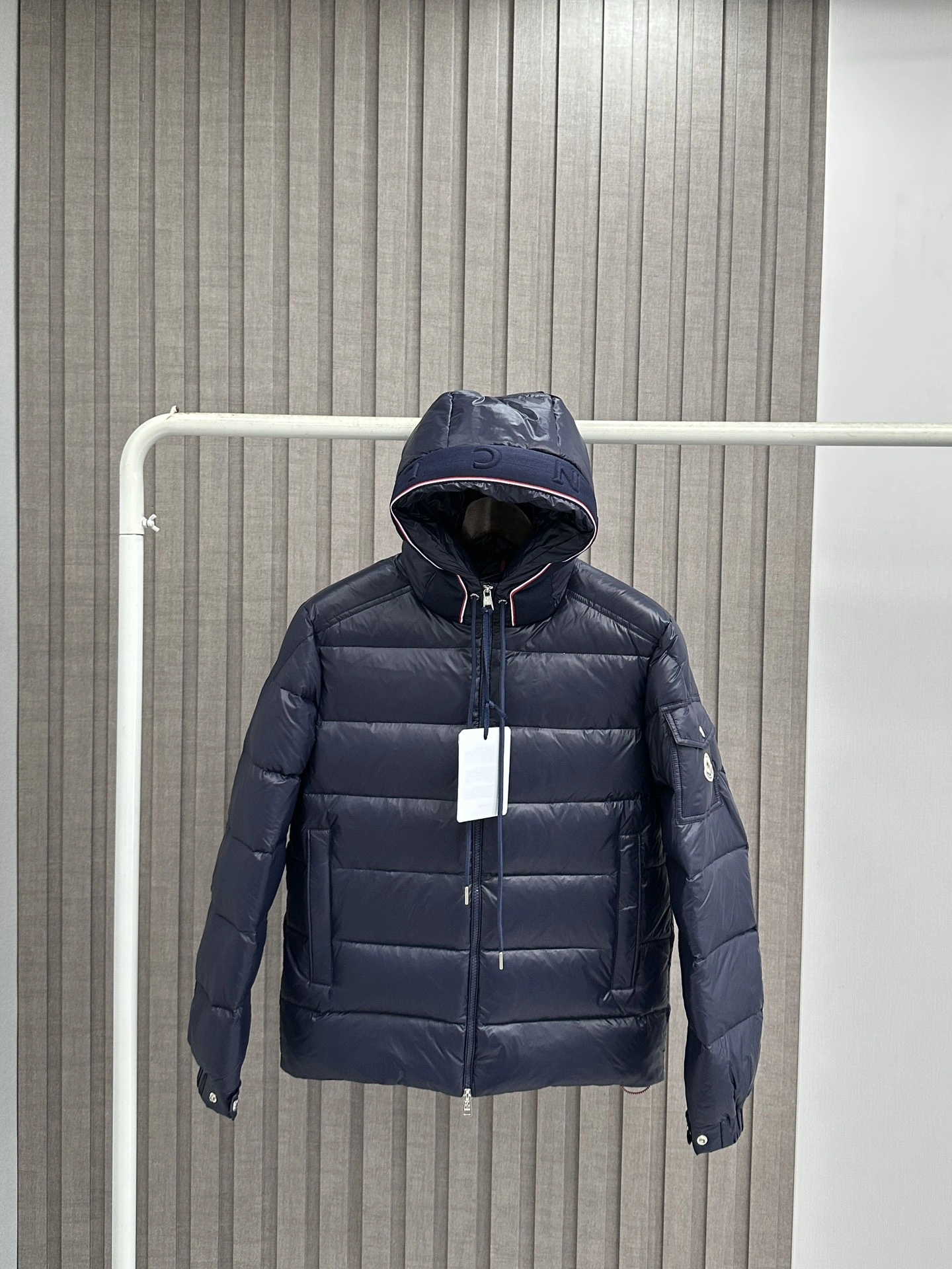 Moncler Down Jackets SmoothTexture 145597
